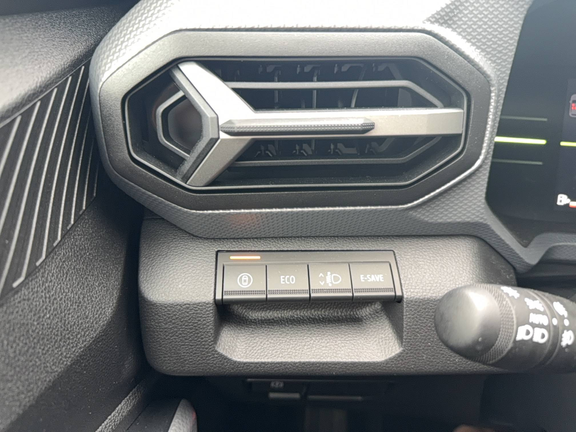 Vente en ligne Dacia Duster  Hybrid 155 au prix de 30 290 €