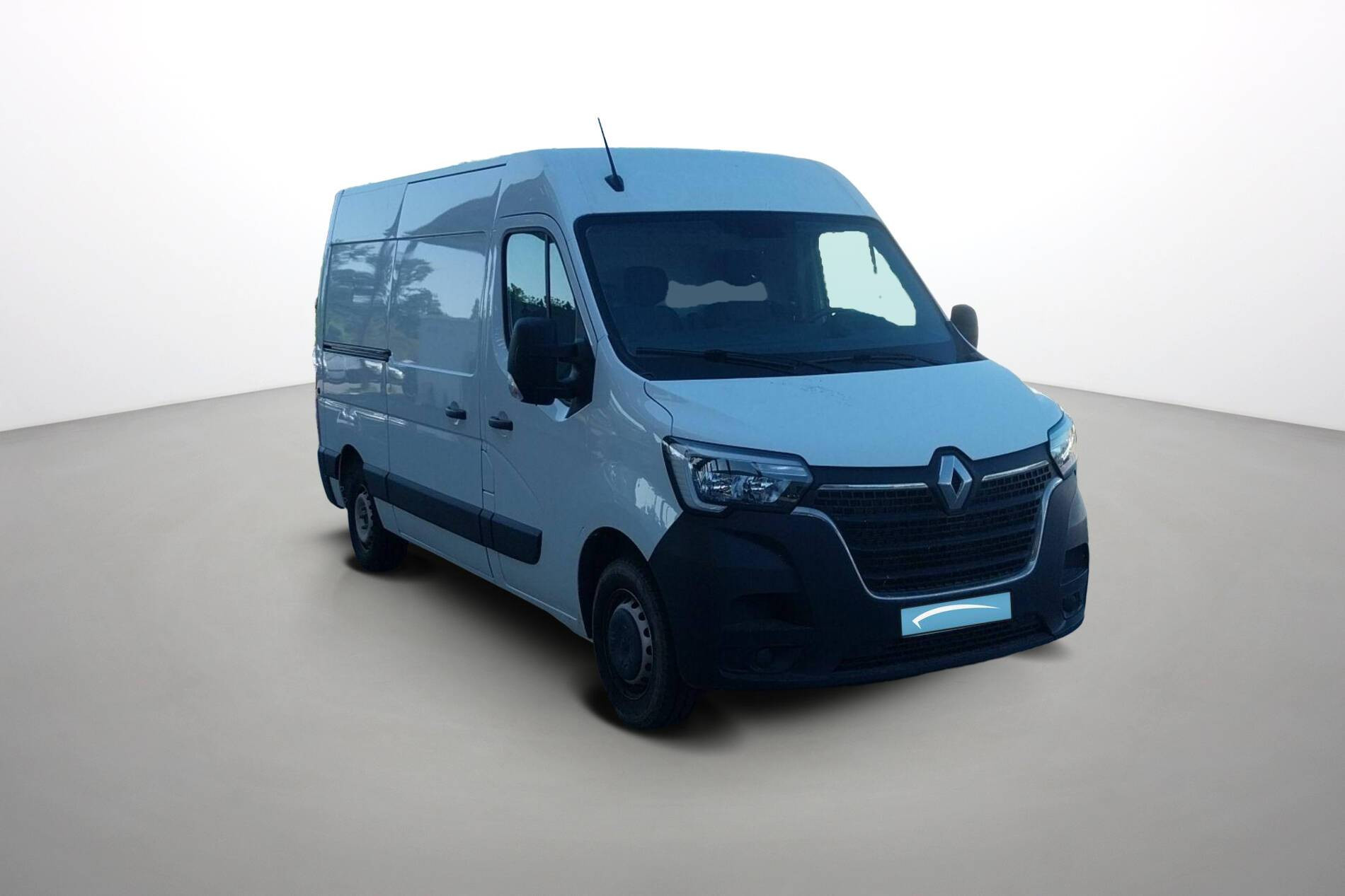 Vente en ligne Renault Master Fourgon MASTER FGN TRAC F3500 L2H2 BLUE DCI 135 au prix de 23 990 €