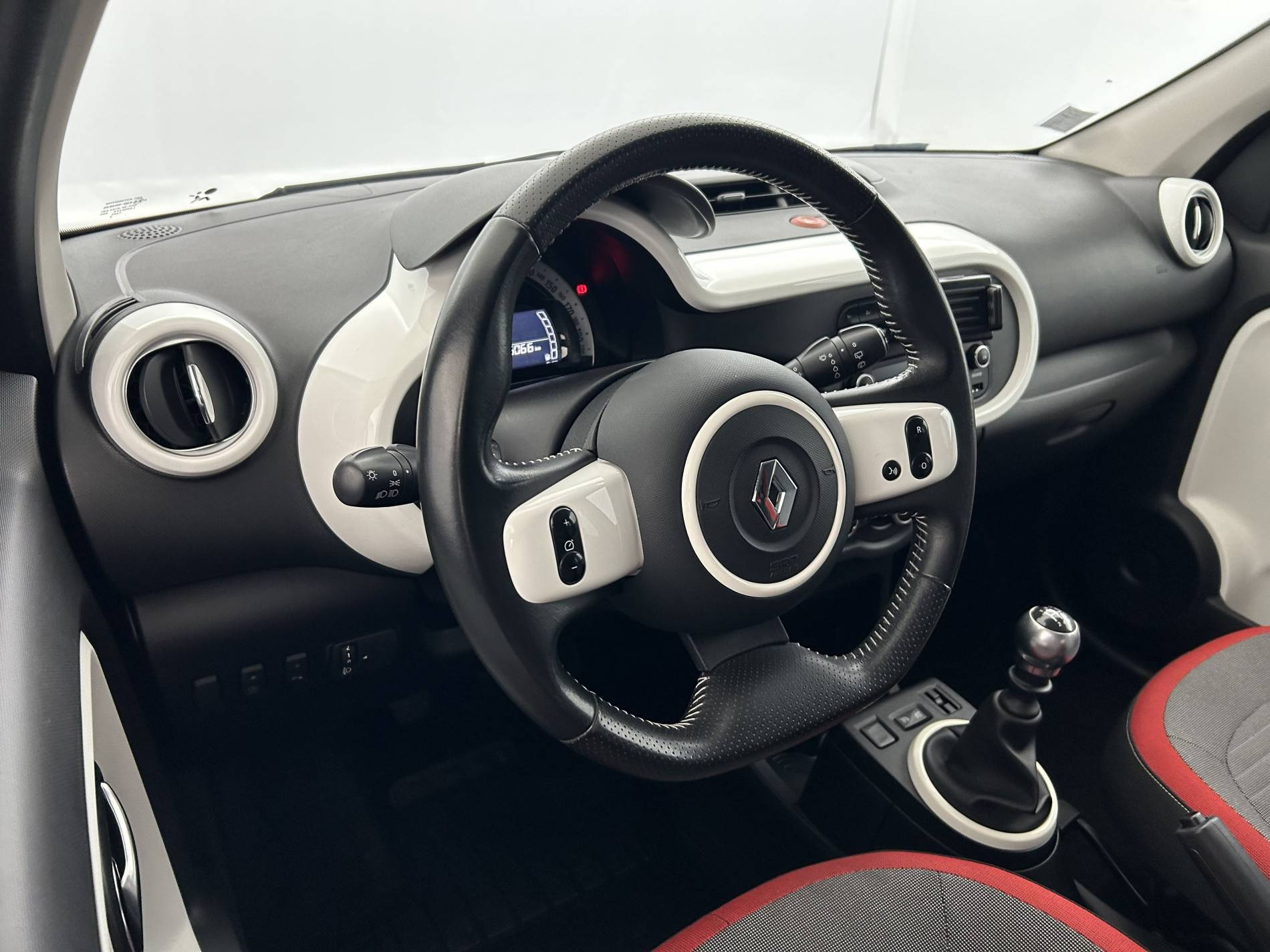 Vente en ligne Renault Twingo 3  0.9 TCe 90 Energy au prix de 9 390 €