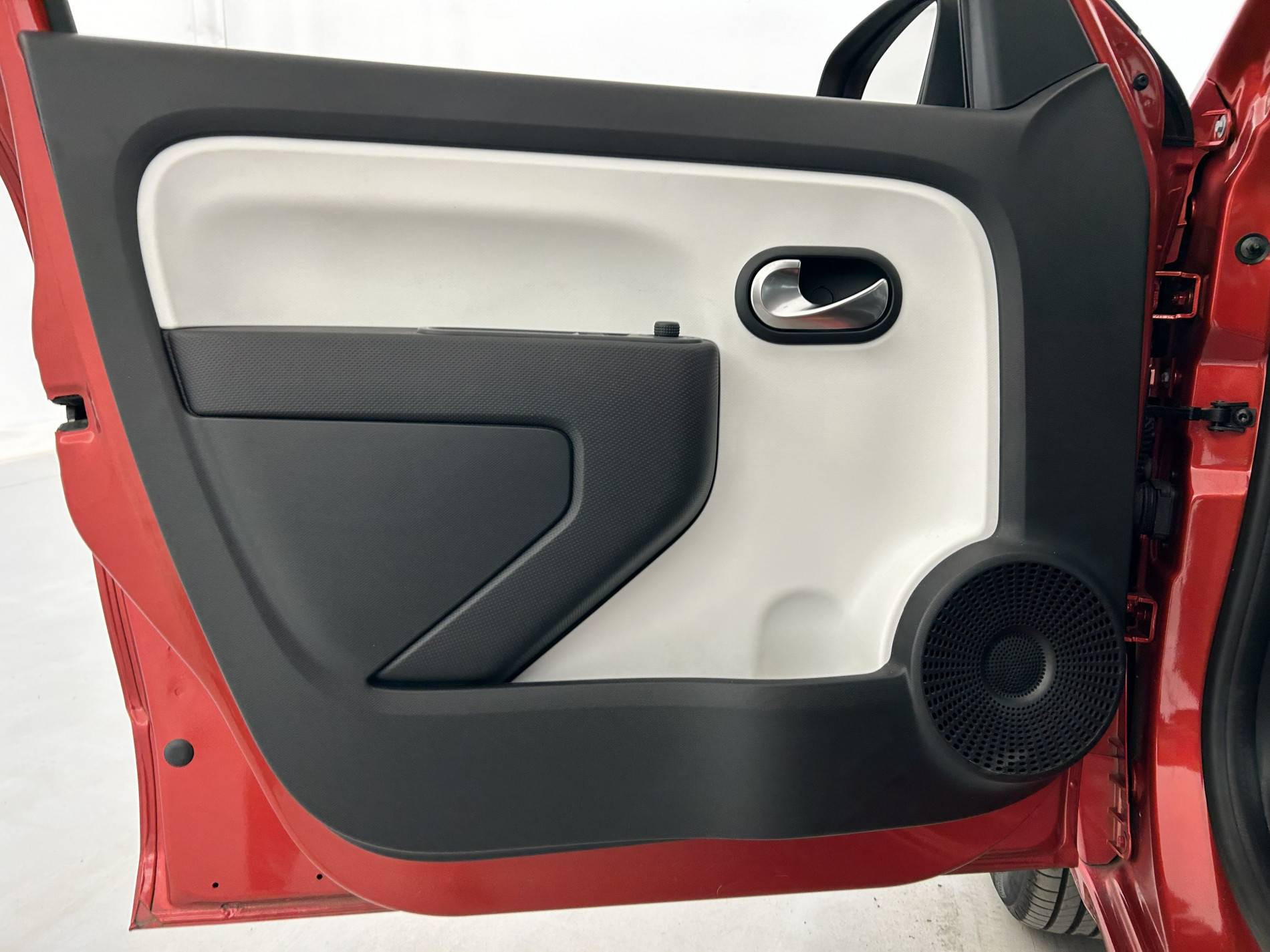 Vente en ligne Renault Twingo Electrique Twingo III E-Tech au prix de 10 490 €