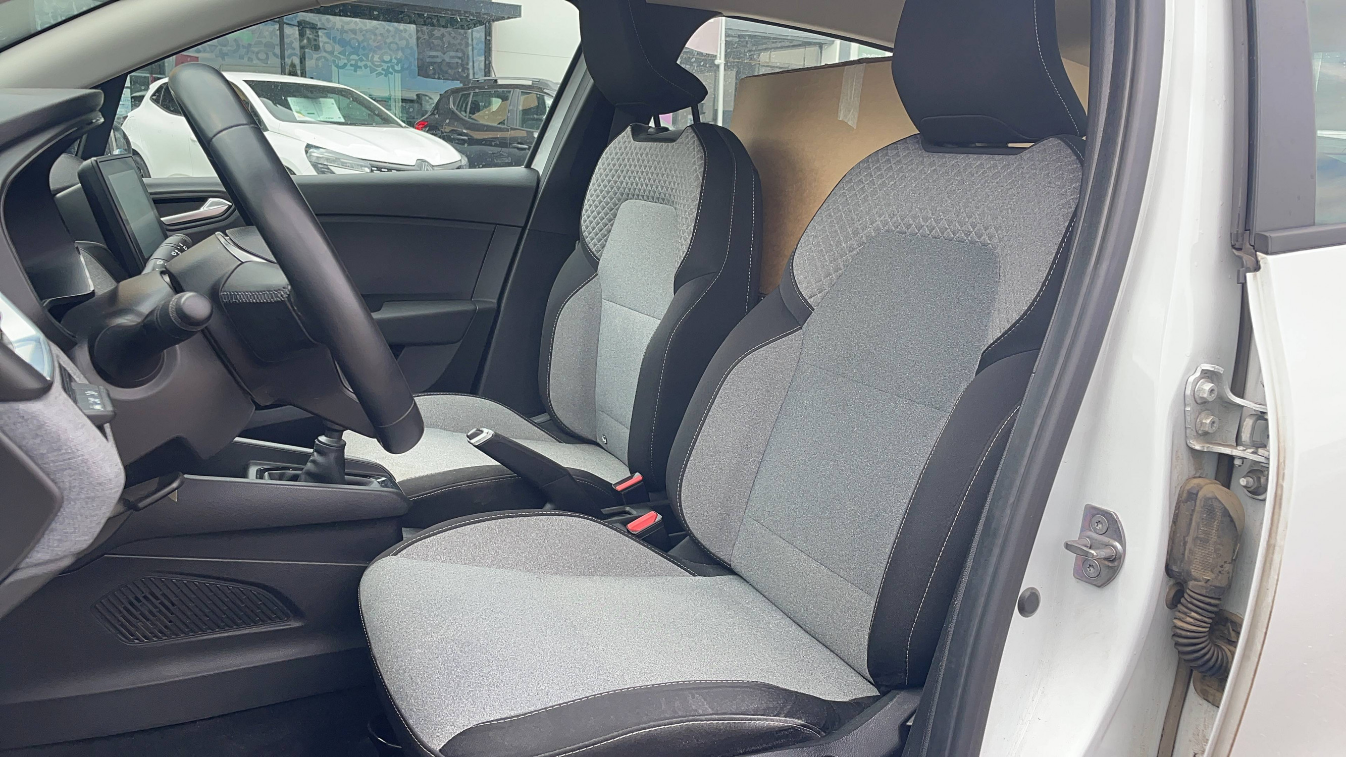 Vente en ligne Renault Clio 5 CLIO SOCIETE BLUE DCI 100 au prix de 1 €