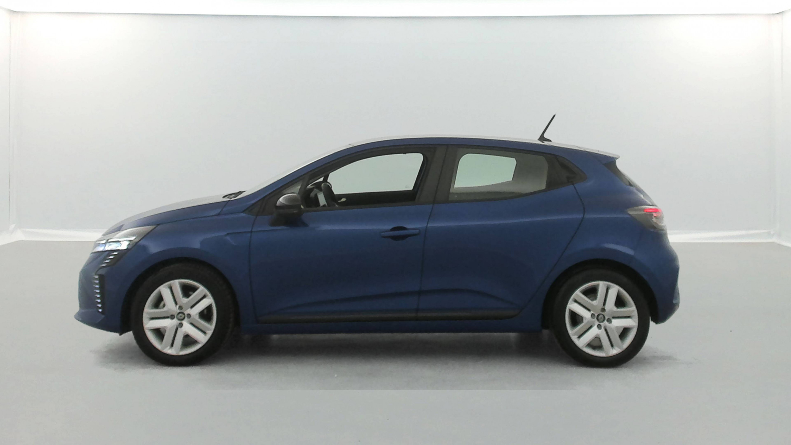 Vente en ligne Renault Clio 5 Clio E-Tech full hybrid 145 ch GSR2 au prix de 18 390 €