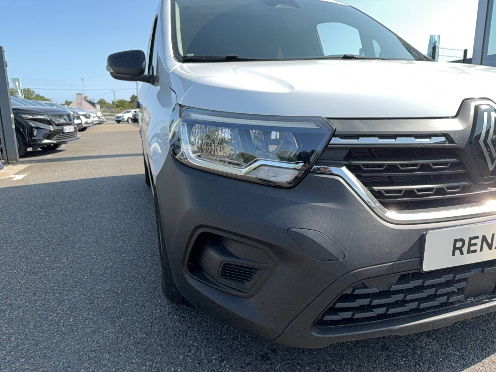 Vente en ligne Renault Kangoo Van  TOLE L1 BLUE DCI 95 AUTO au prix de 33 240 €