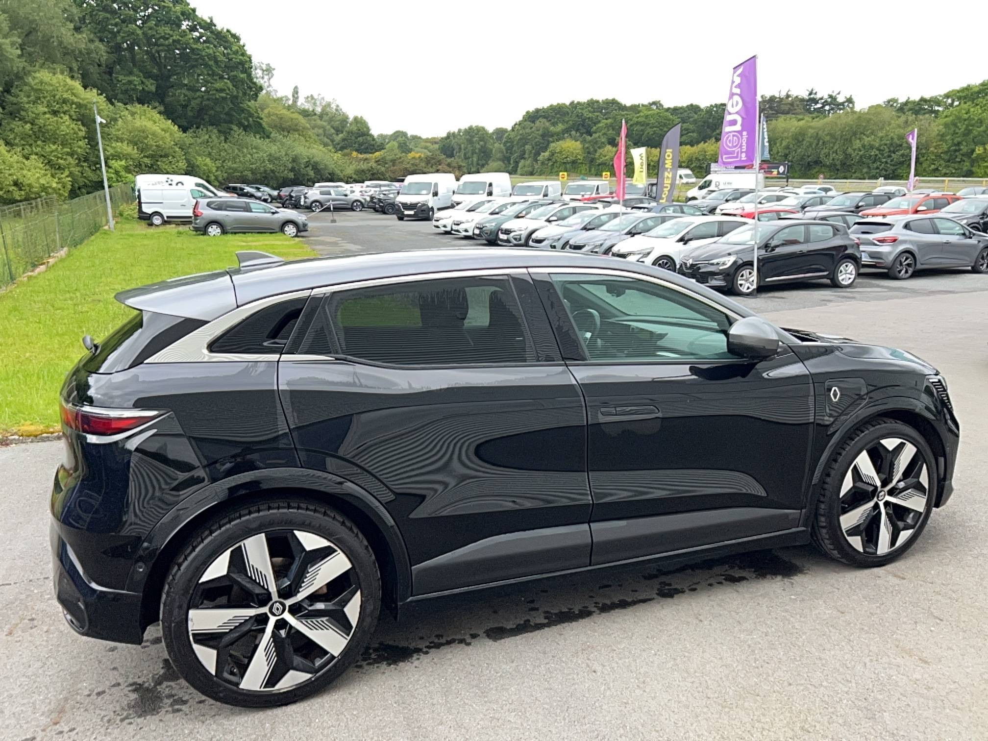 Vente en ligne Renault Megane E-Tech  EV60 220 ch super charge au prix de 21 990 €