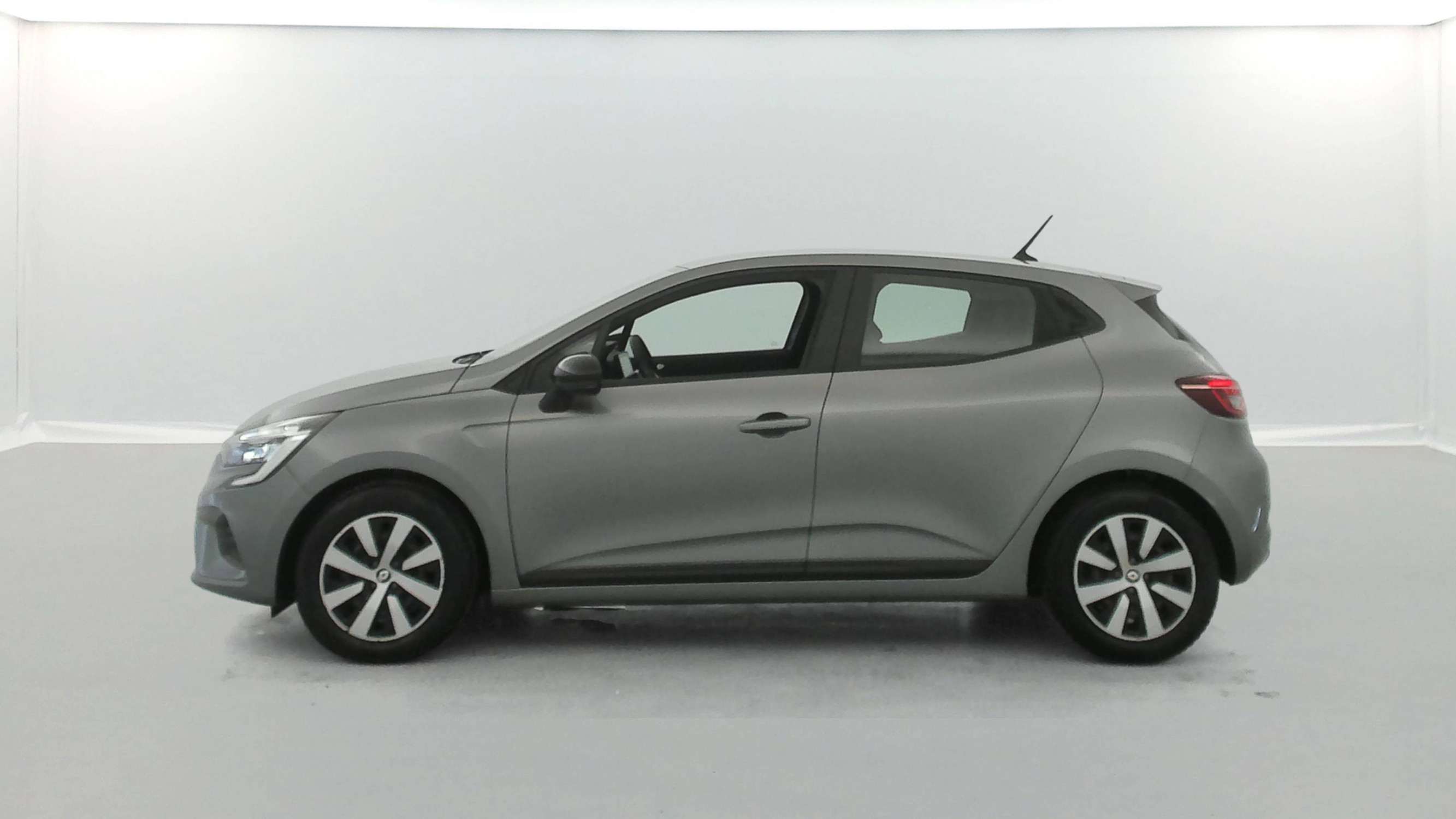 Vente en ligne Renault Clio 5 Clio E-Tech full hybrid 145 au prix de 14 990 €