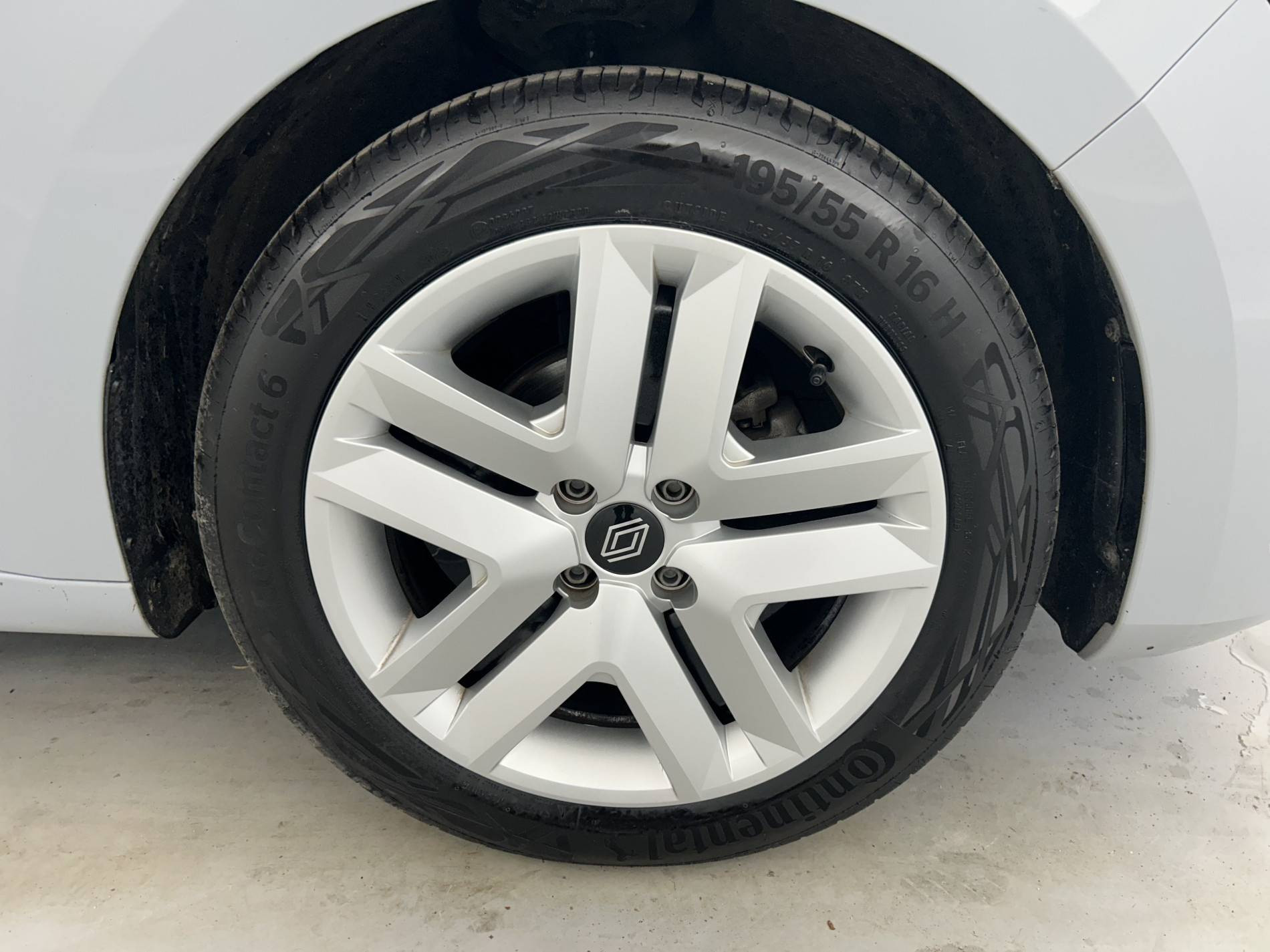 Vente en ligne Renault Clio 5 Clio TCe 90 au prix de 15 490 €