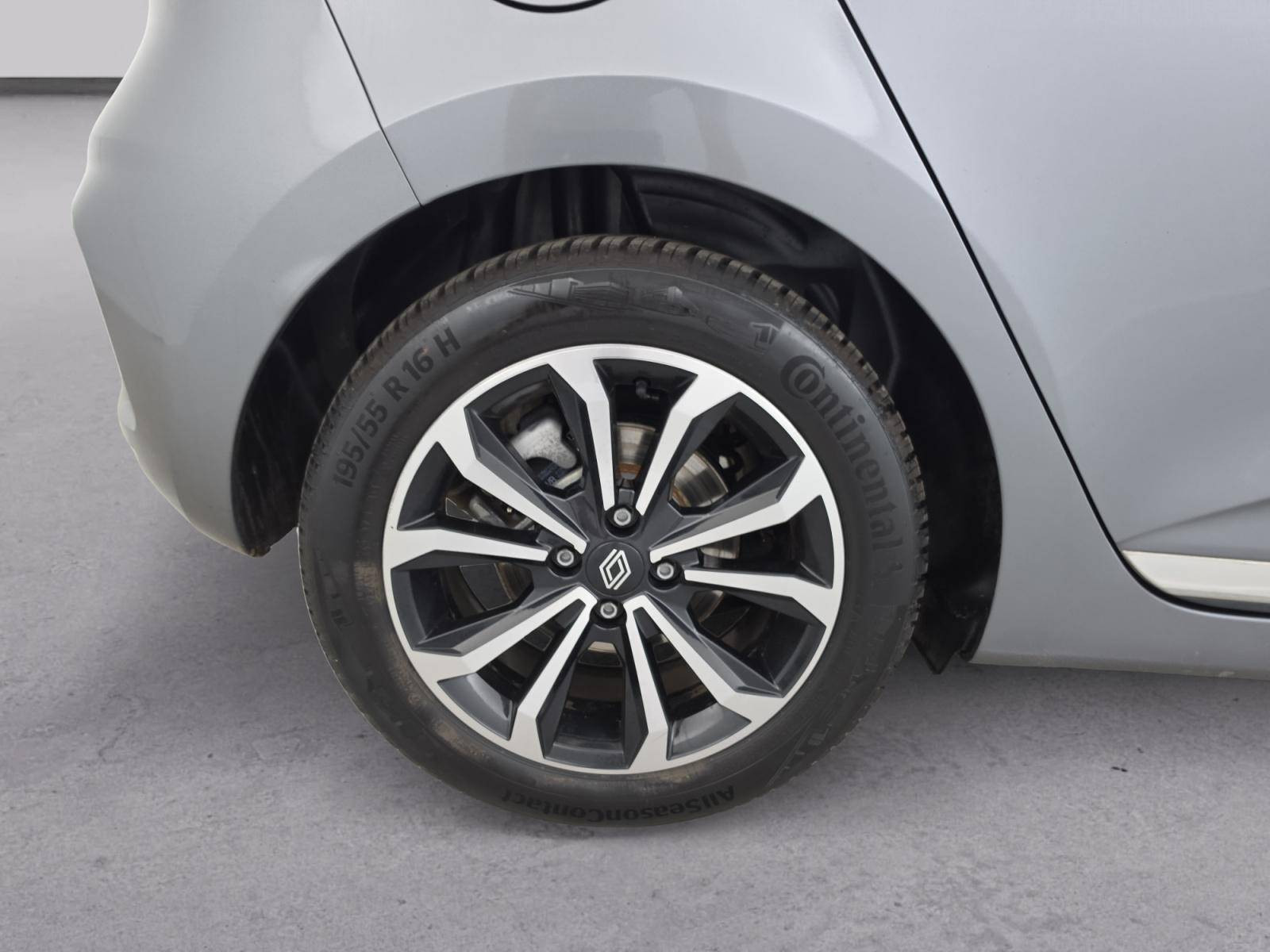 Vente en ligne Renault Clio 5 Clio E-Tech full hybrid 145 au prix de 17 590 €