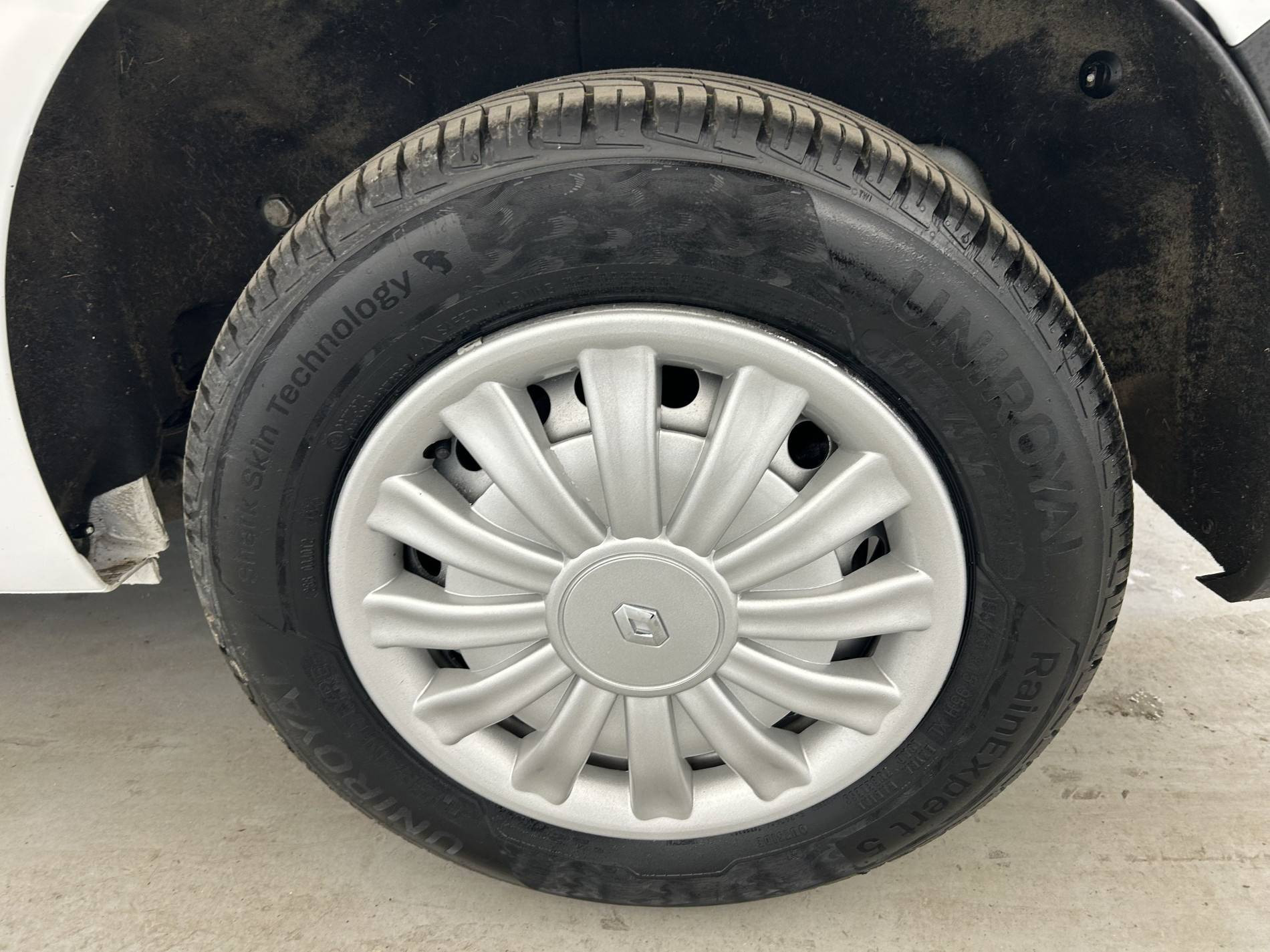 Vente en ligne Renault Kangoo Van  BLUE DCI 115 EDC au prix de 18 590 €