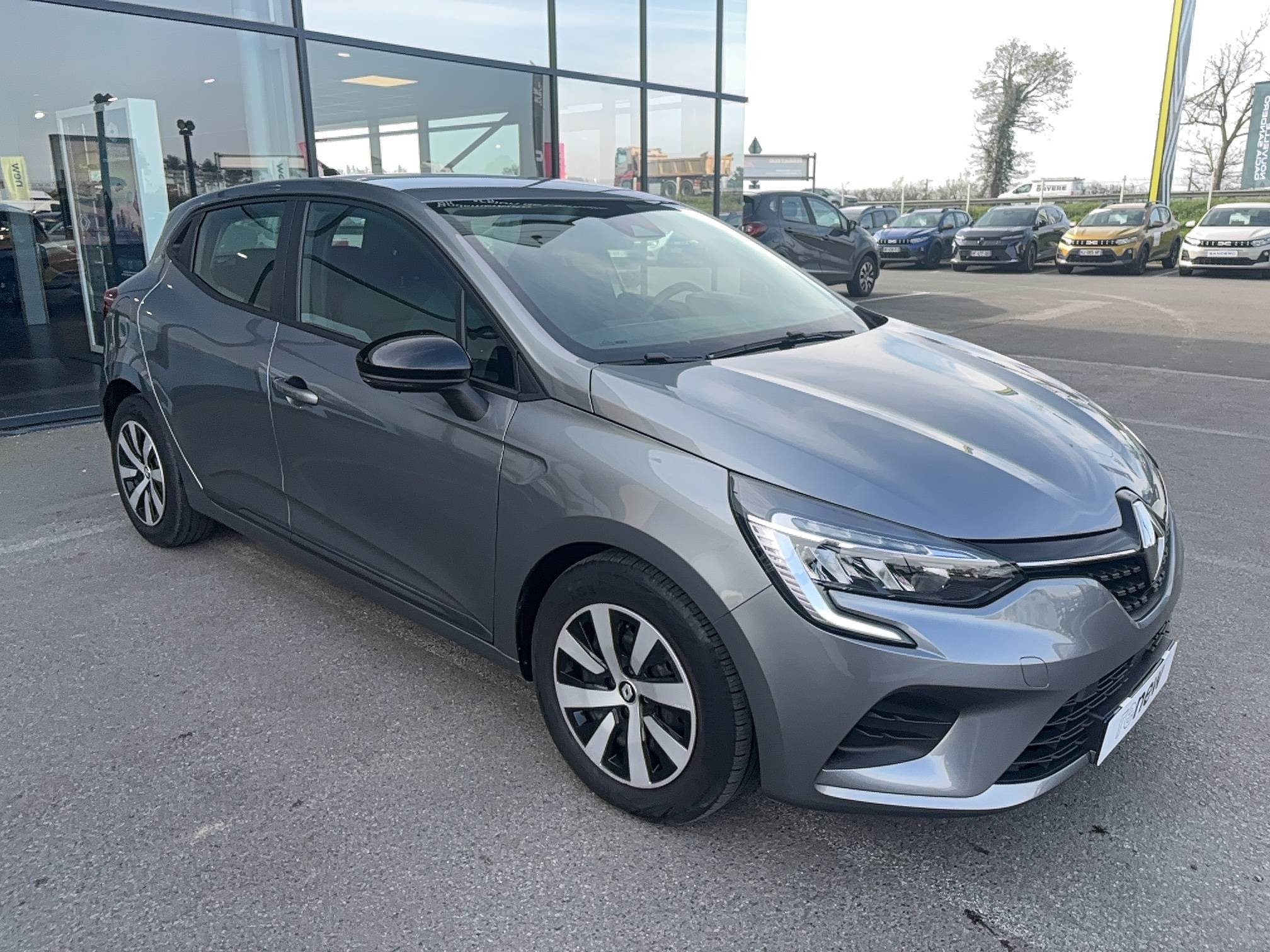 Vente en ligne Renault Clio 5 Clio TCe 90 au prix de 13 690 €