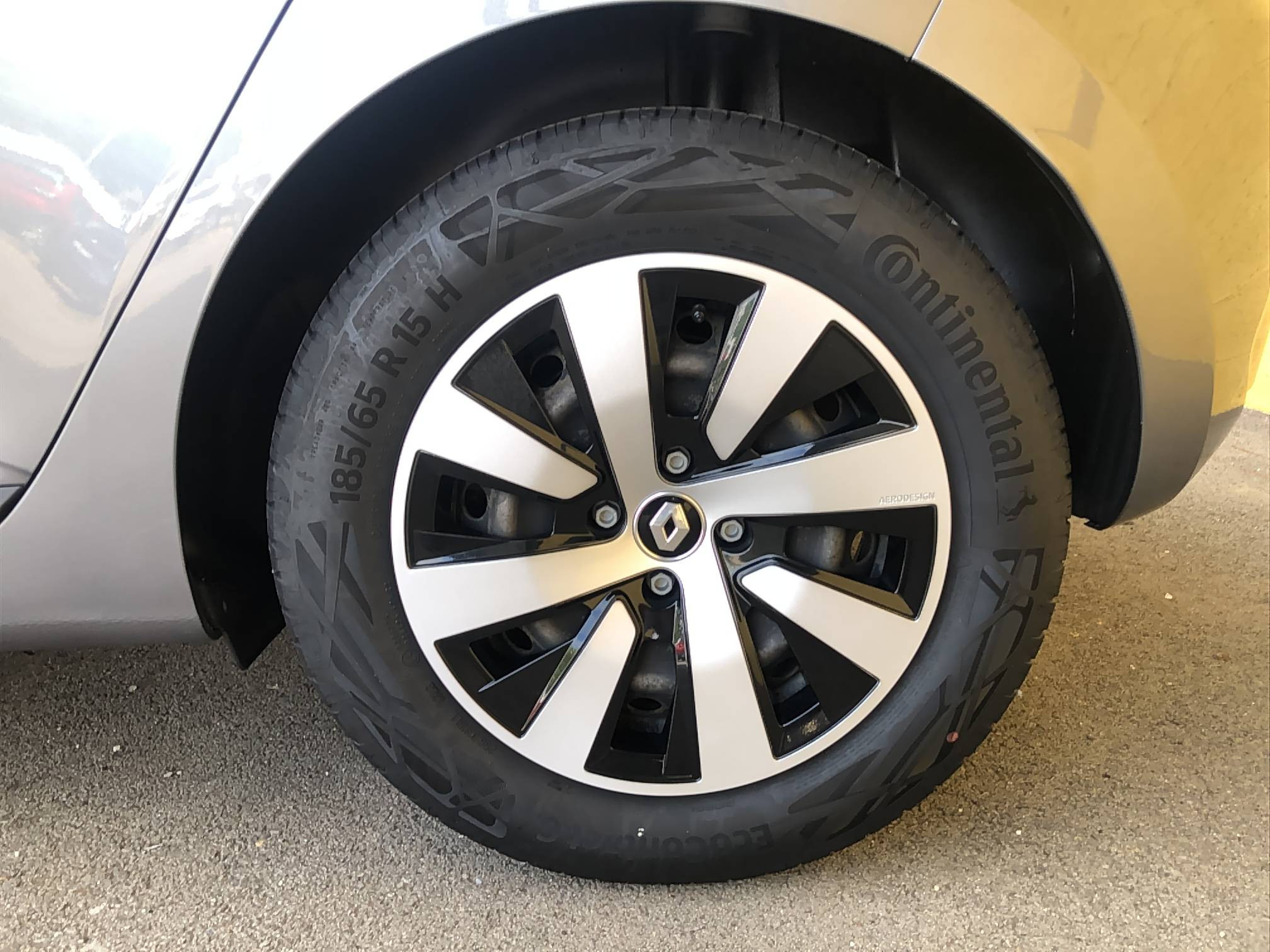 Vente en ligne Renault Clio 5 Clio TCe 90 au prix de 14 990 €