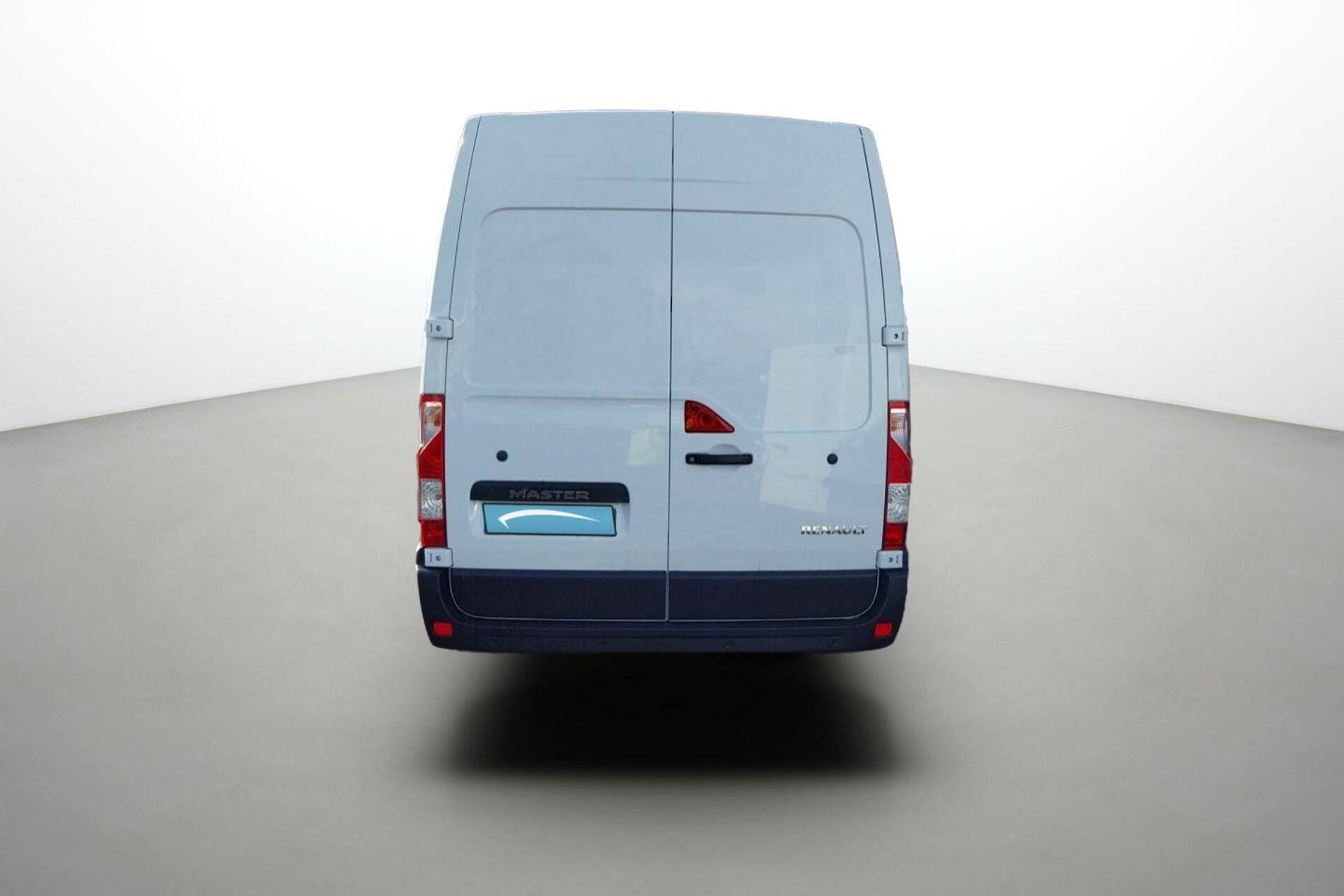 Vente en ligne Renault Master Fourgon MASTER FGN TRAC F3500 L2H2 BLUE DCI 135 au prix de 24 590 €