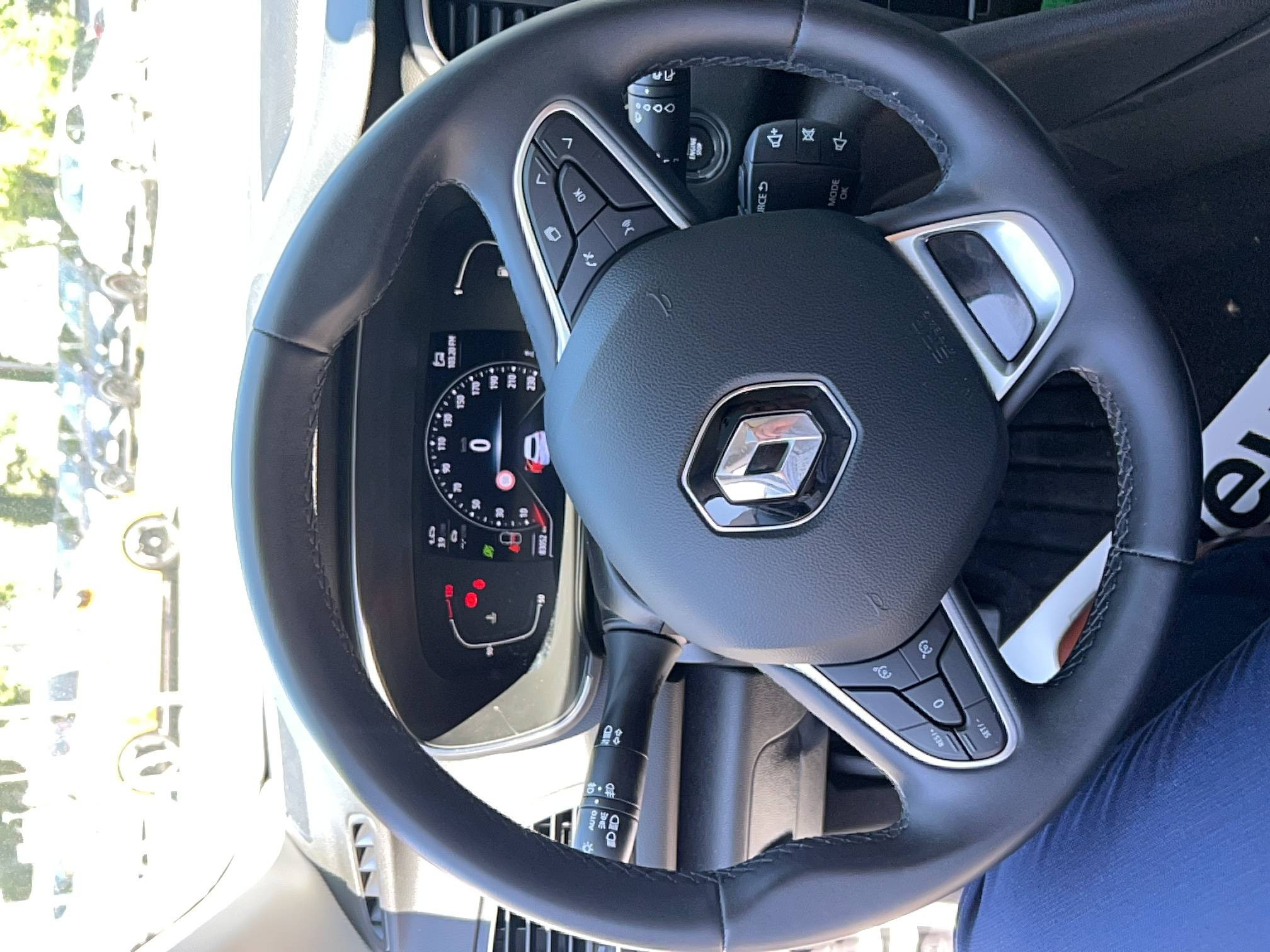 Vente en ligne Renault Megane 4 Mégane IV Berline Blue dCi 115 au prix de 14 290 €