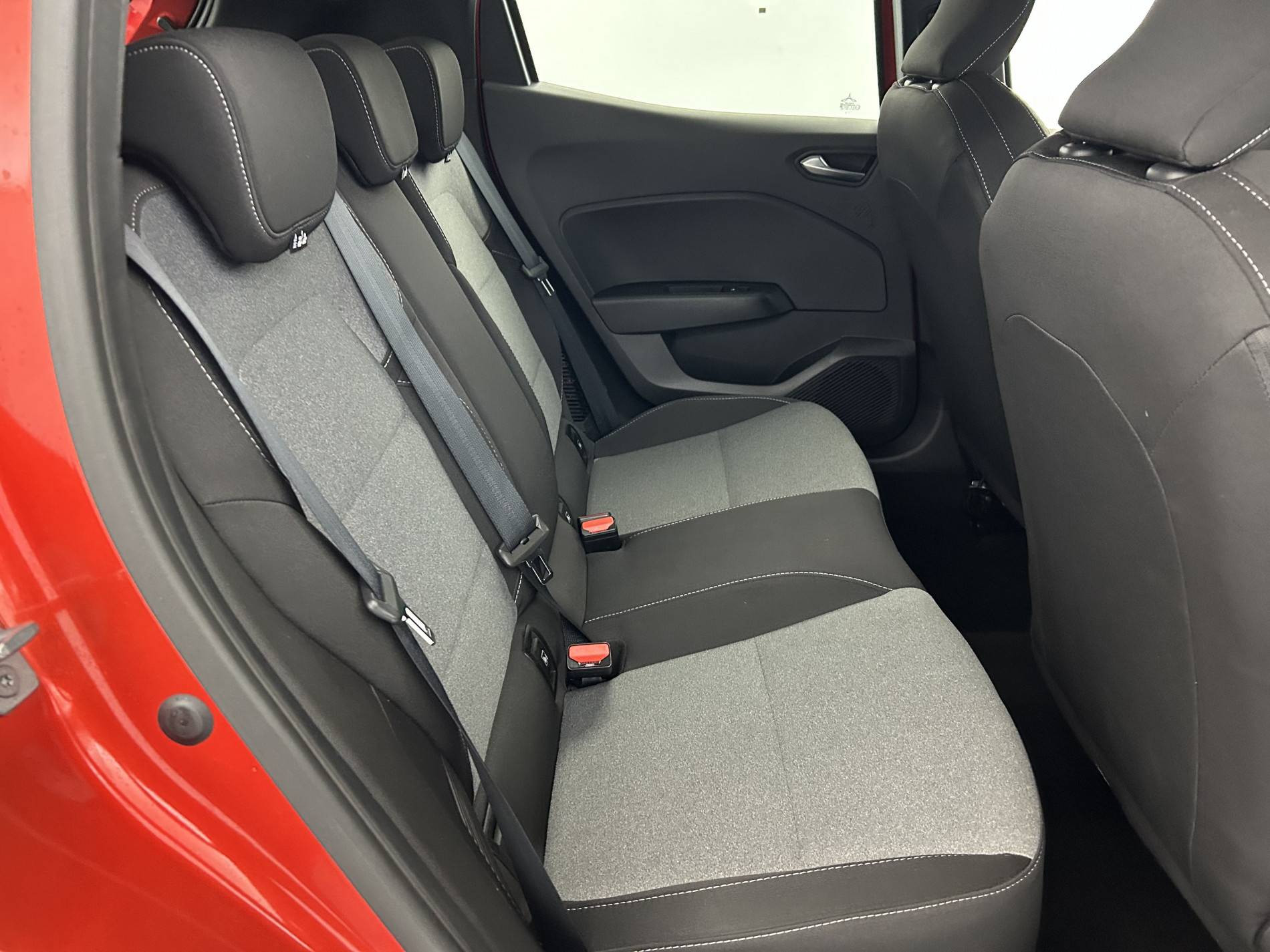 Vente en ligne Renault Clio 5 Clio E-Tech full hybrid 145 ch GSR2 au prix de 19 590 €