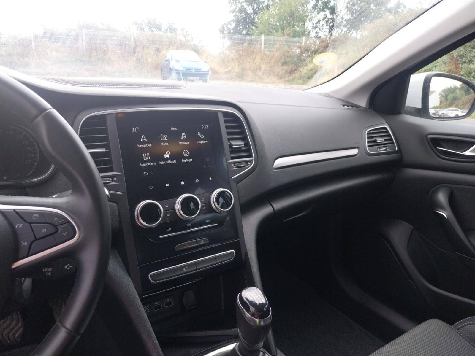 Vente en ligne Renault Megane 4  BLUE DCI 115 au prix de 13 900 €