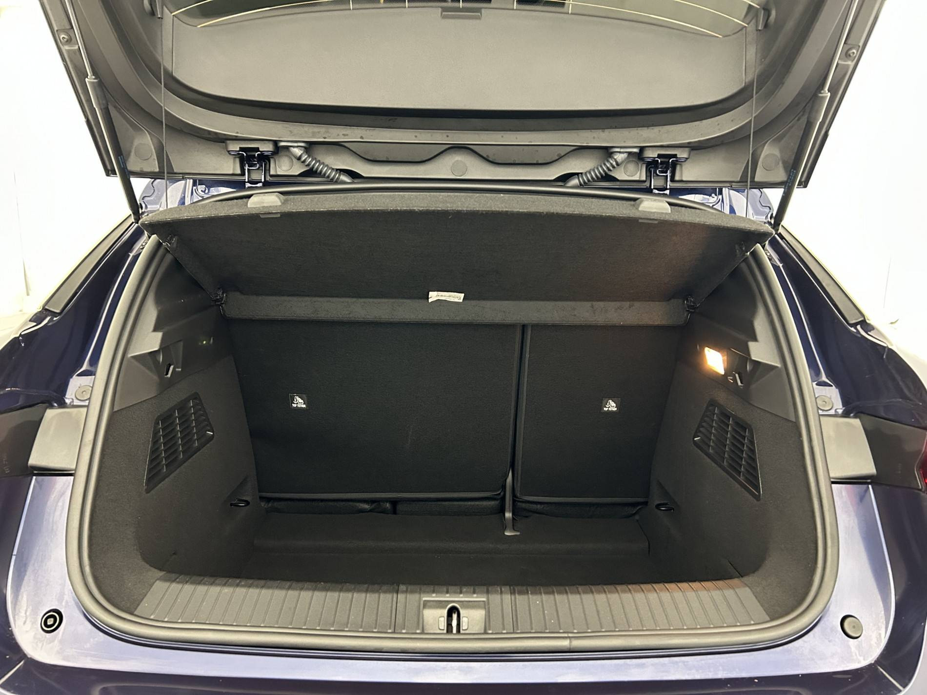 Vente en ligne Renault Megane E-Tech  EV60 220 ch super charge au prix de 24 990 €