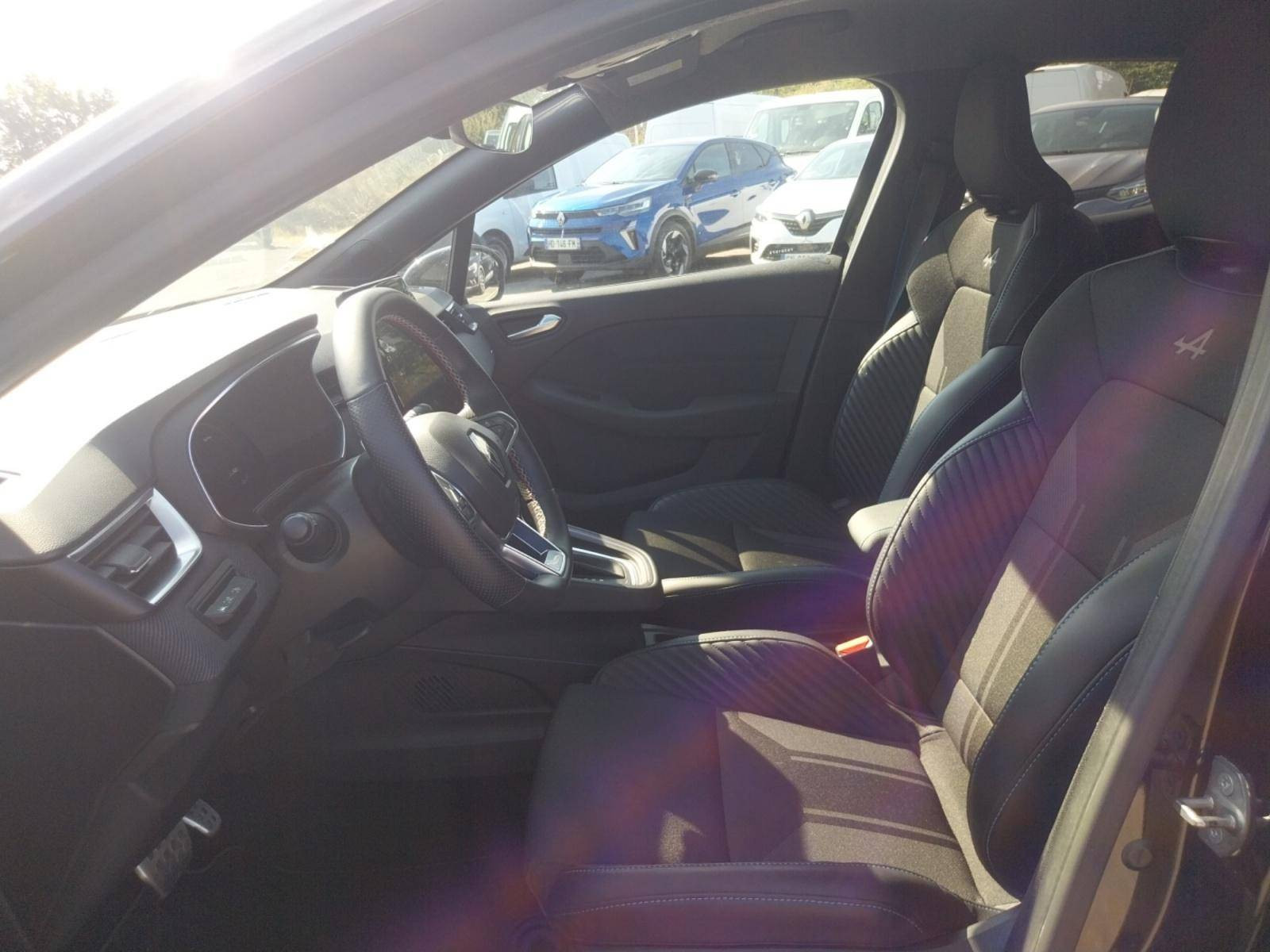 Vente en ligne Renault Clio 5 Clio E-Tech full hybrid 145 au prix de 20 990 €
