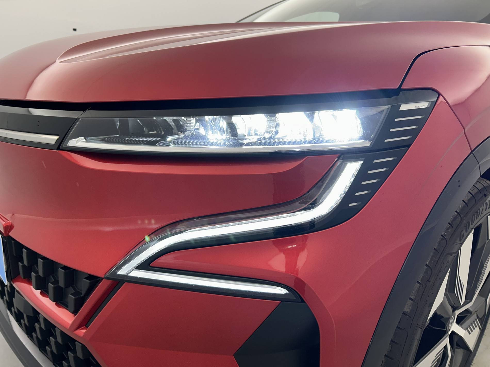 Vente en ligne Renault Megane E-Tech  EV60 220 ch super charge au prix de 23 990 €