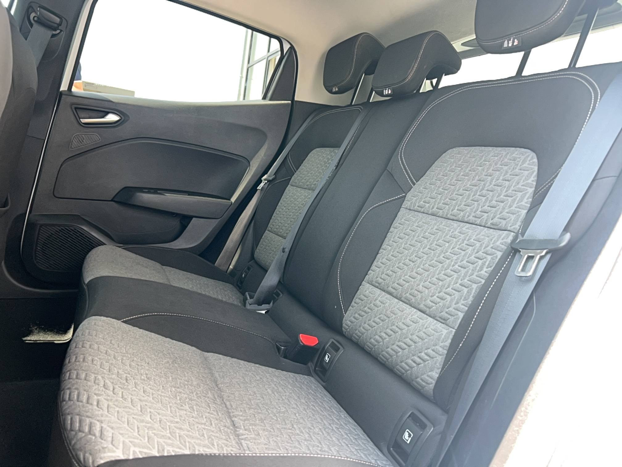 Vente en ligne Renault Clio 5 Clio TCe 90 au prix de 13 490 €