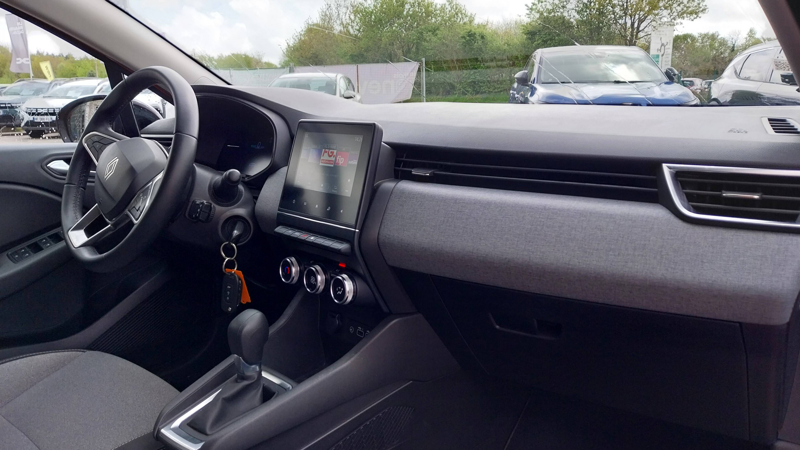 Vente en ligne Renault Clio 5 Clio E-Tech full hybrid 145 au prix de 18 890 €