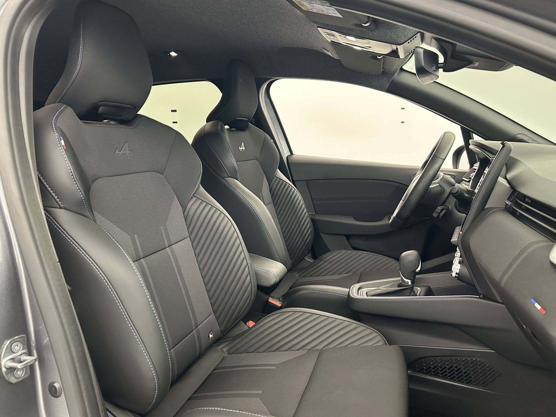 Vente en ligne Renault Clio 5 Clio E-Tech full hybrid 145 ch GSR2 au prix de 22 990 €