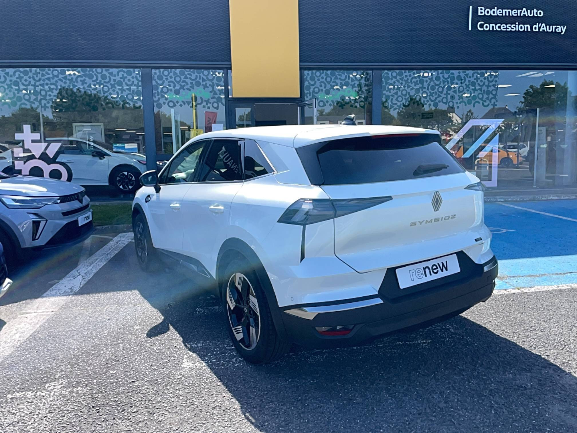 Vente en ligne Renault Symbioz  E-Tech full hybrid 145 au prix de 27 490 €