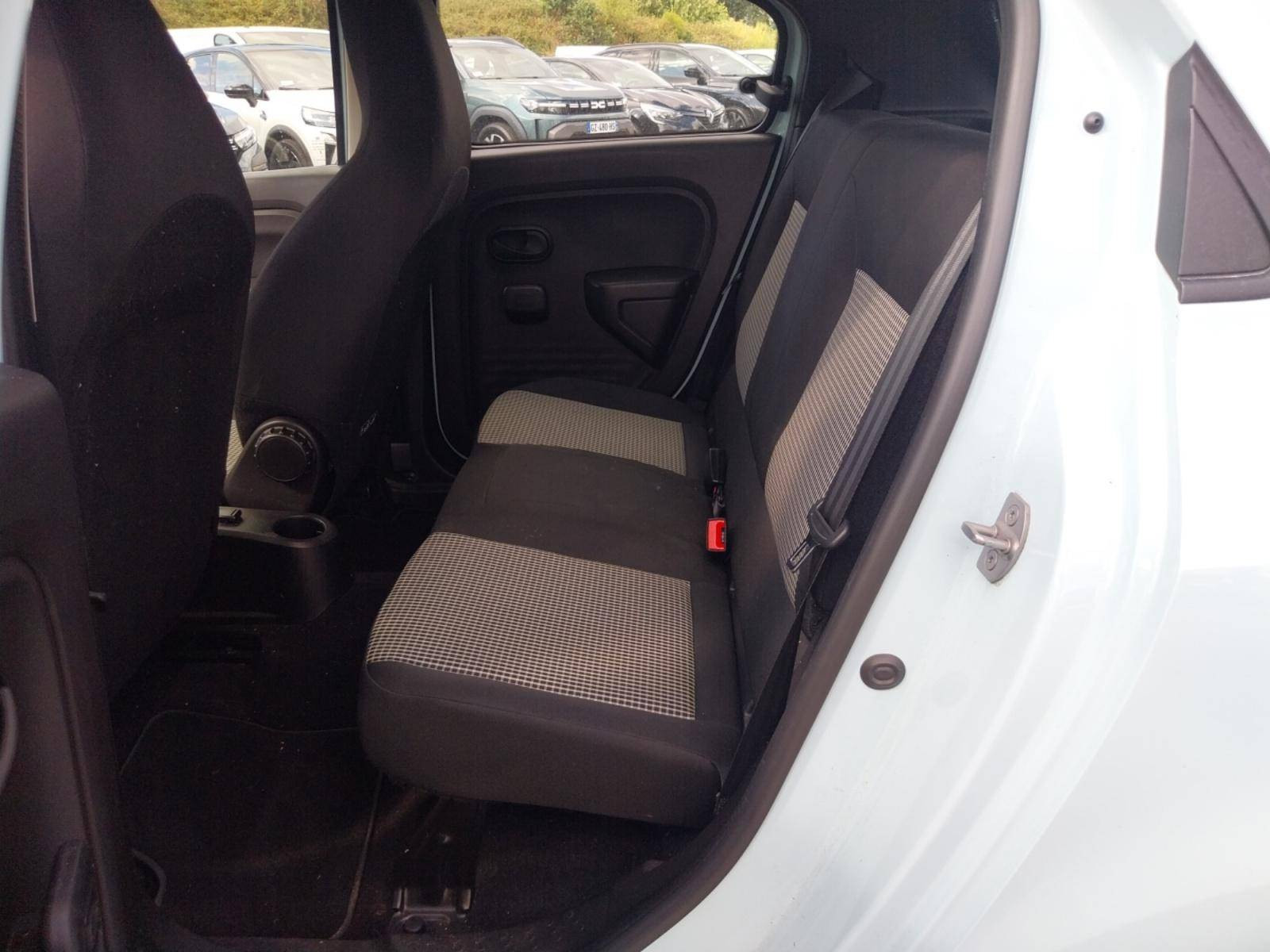 Vente en ligne Renault Twingo Electrique Twingo III E-Tech au prix de 12 490 €
