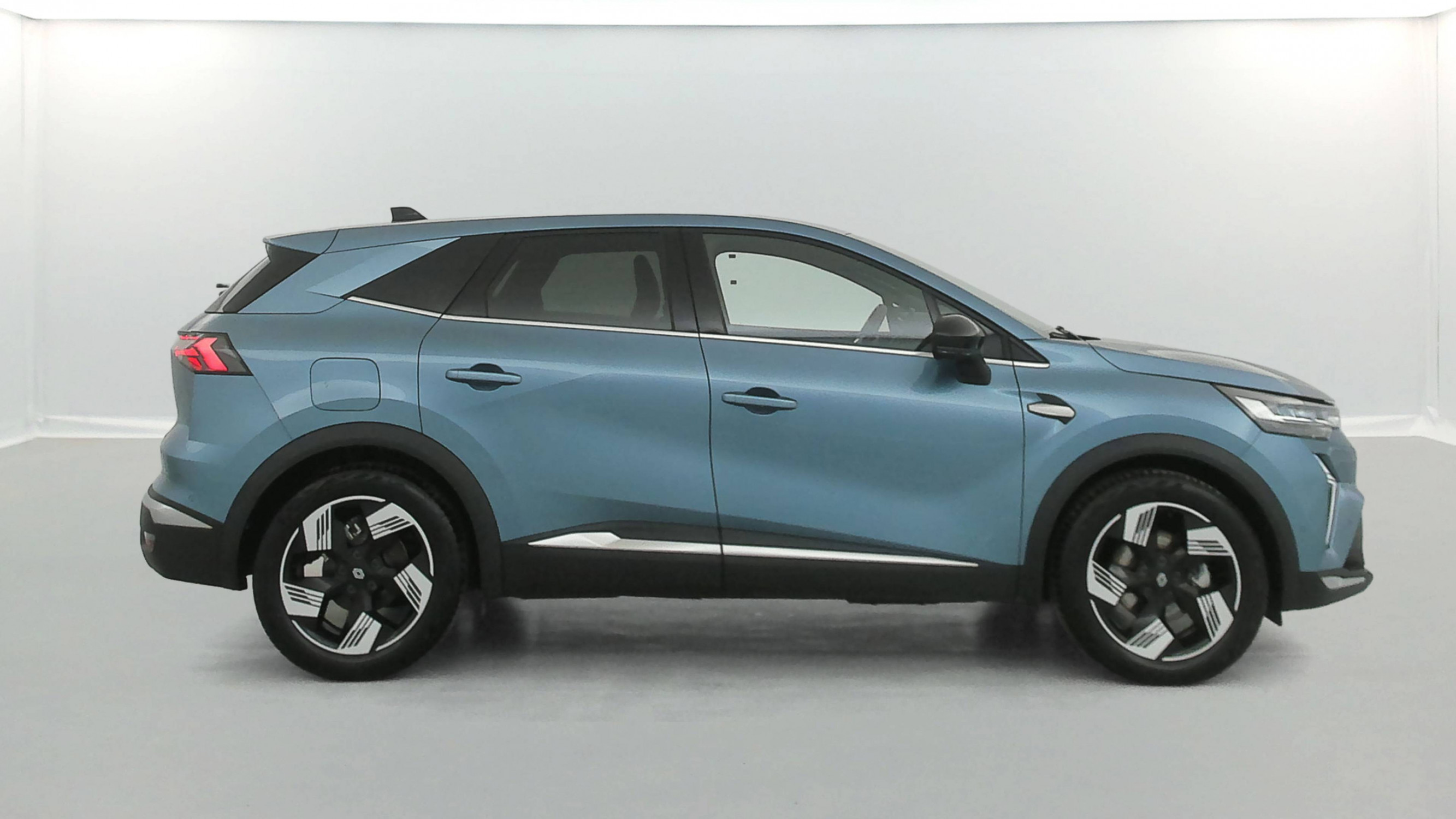Vente en ligne Renault Symbioz  E-Tech full hybrid 145 au prix de 27 290 €