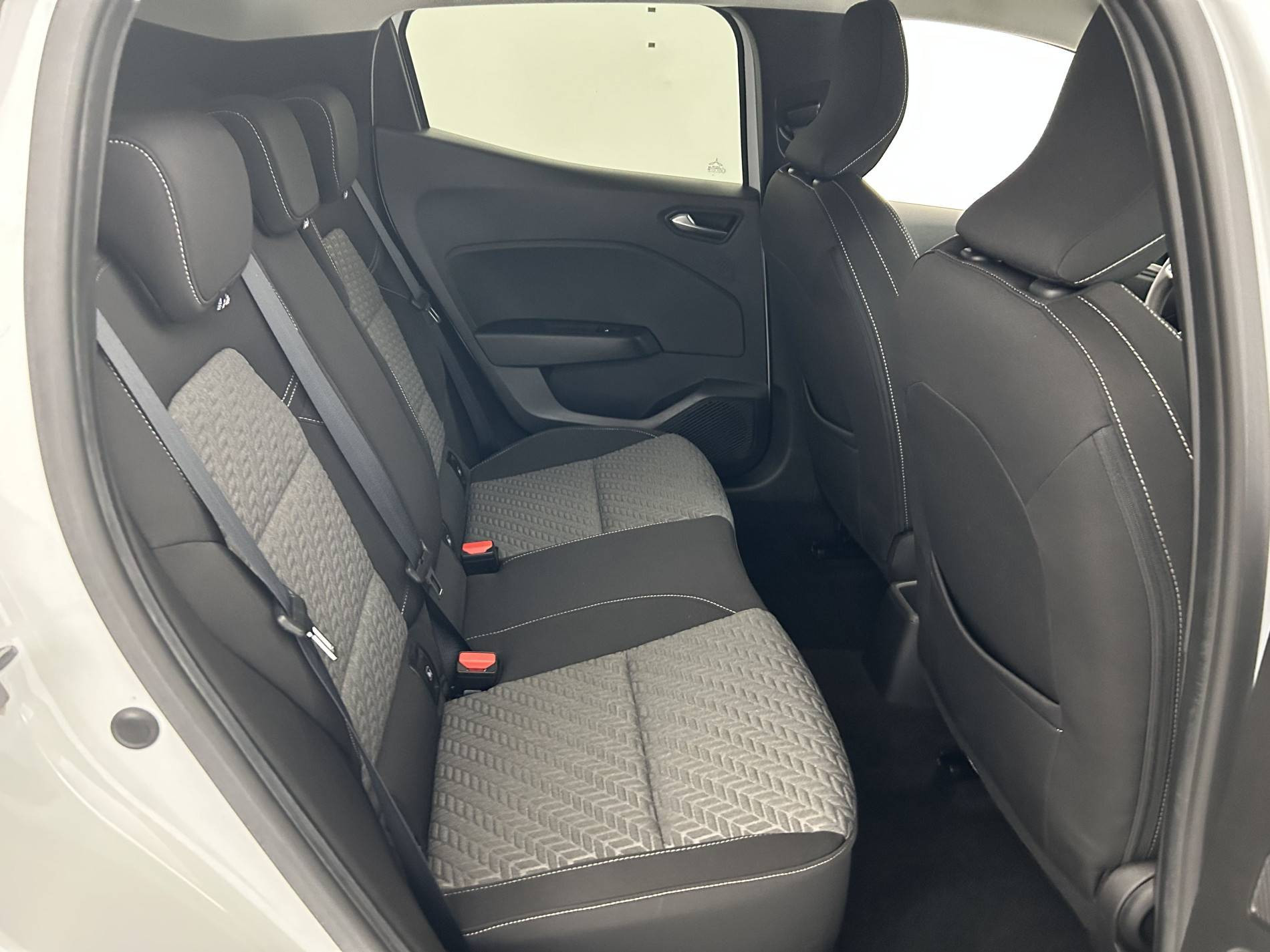 Vente en ligne Renault Clio 5 Clio TCe 90 au prix de 15 290 €