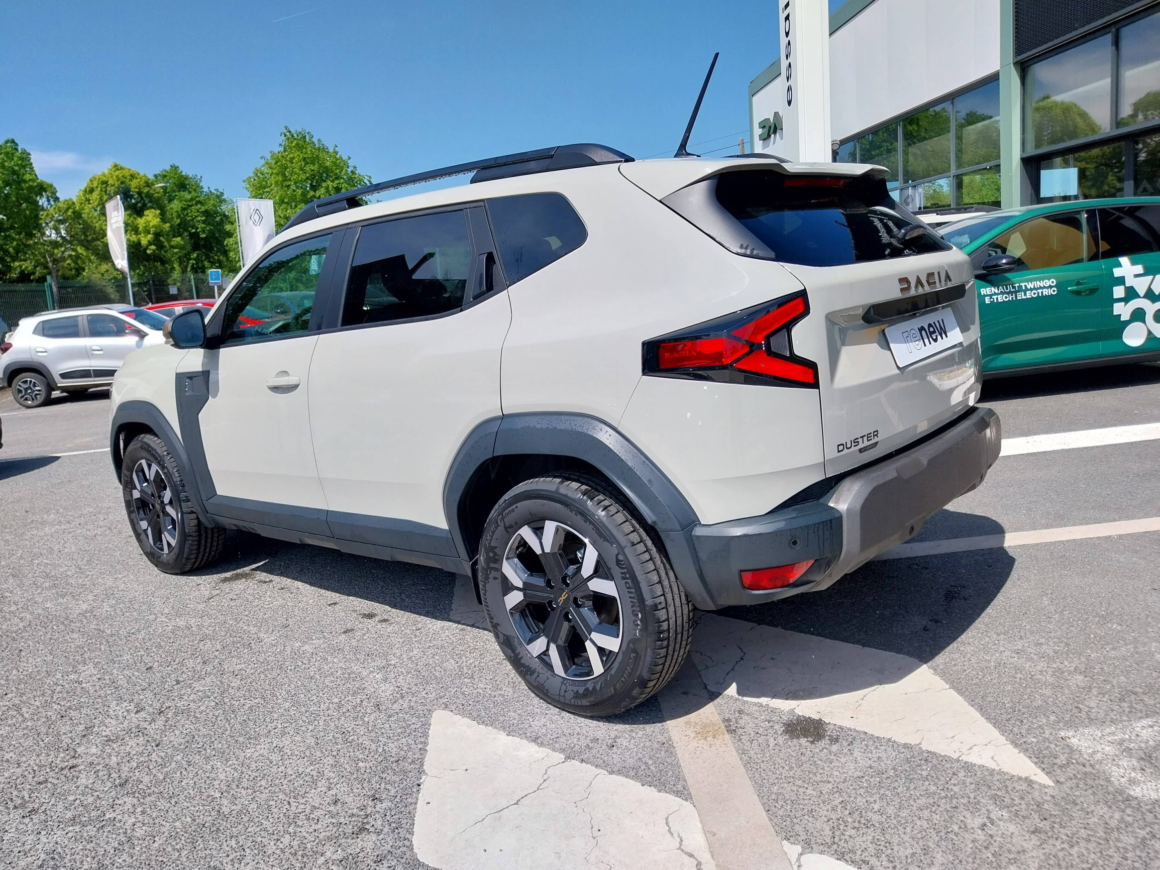 Vente en ligne Dacia Duster  Hybrid 140 au prix de 27 200 €