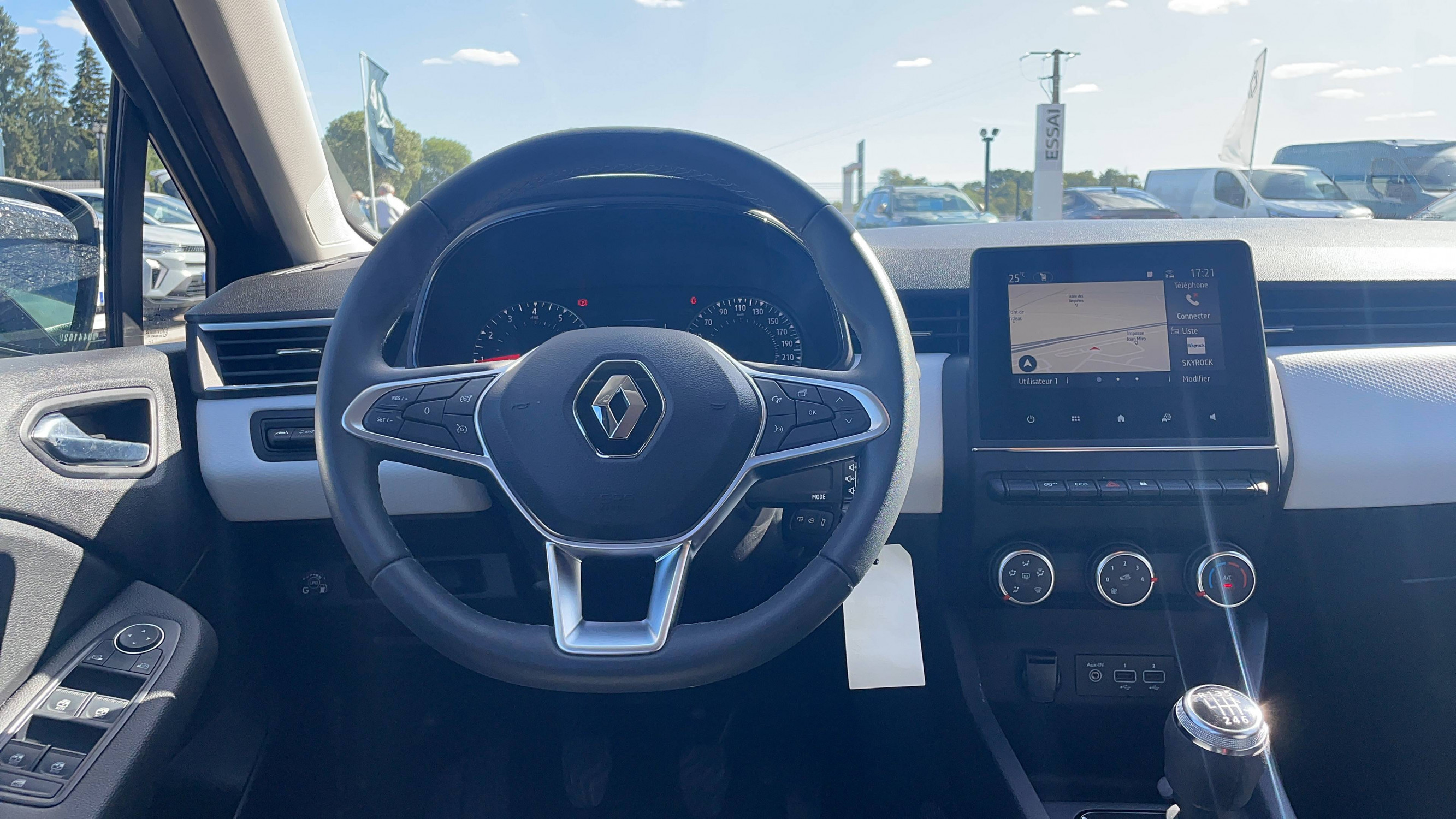 Vente en ligne Renault Clio 5 Clio TCe 100 GPL au prix de 14 990 €
