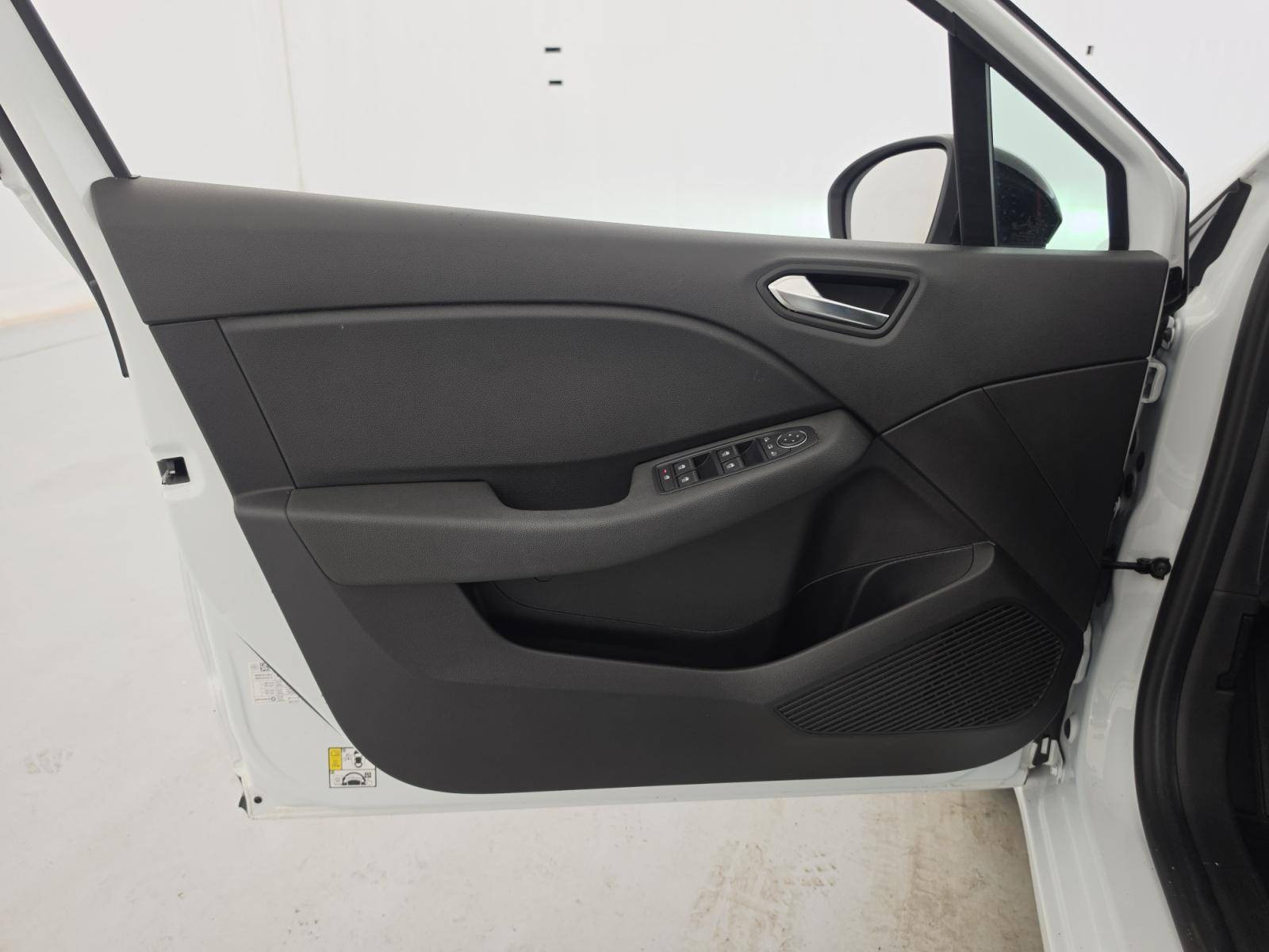 Vente en ligne Renault Clio 5 Clio E-Tech full hybrid 145 au prix de 15 690 €