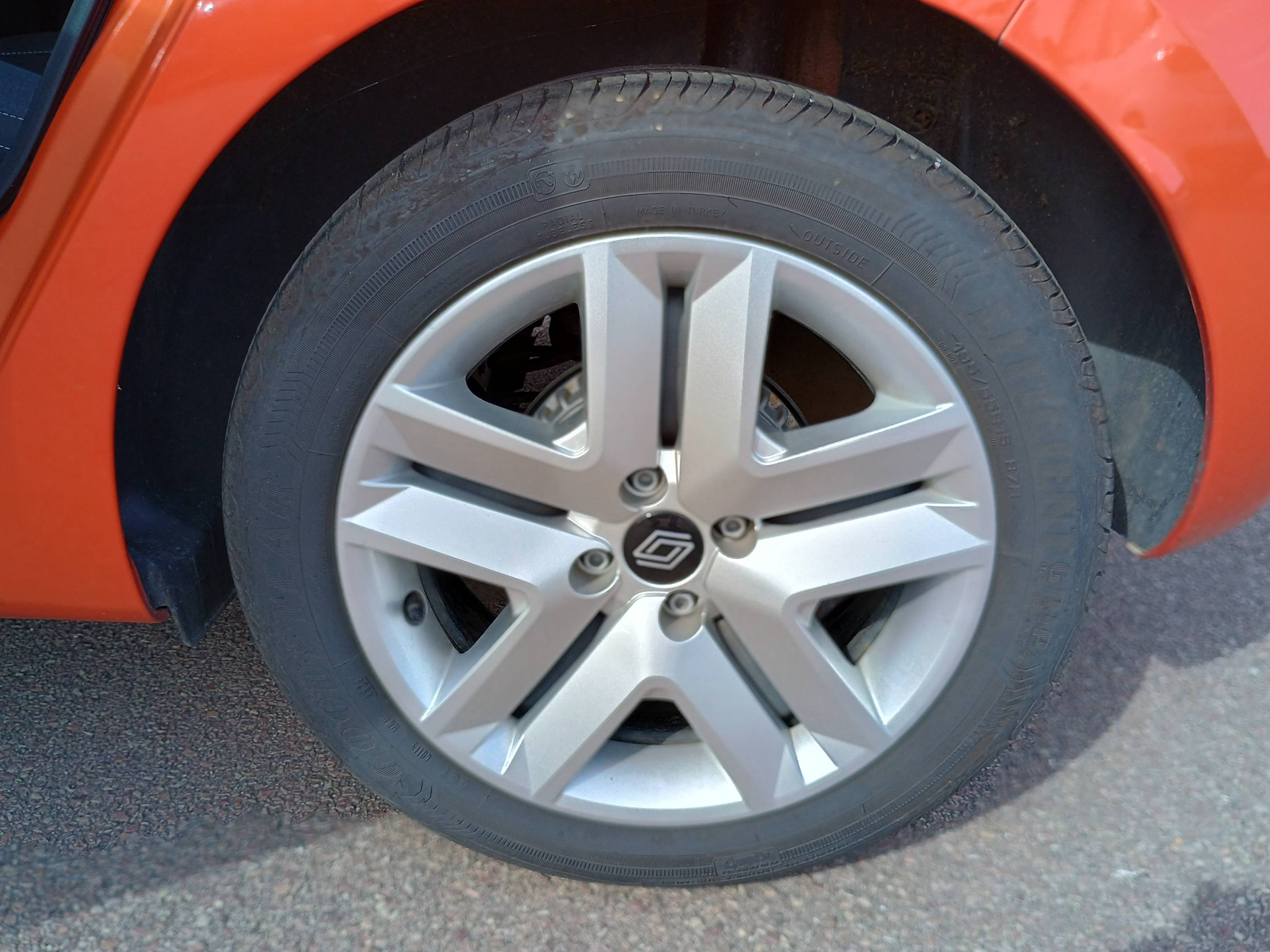 Vente en ligne Renault Clio 5 Clio Eco-G 100 ch GSR2 au prix de 14 291 €