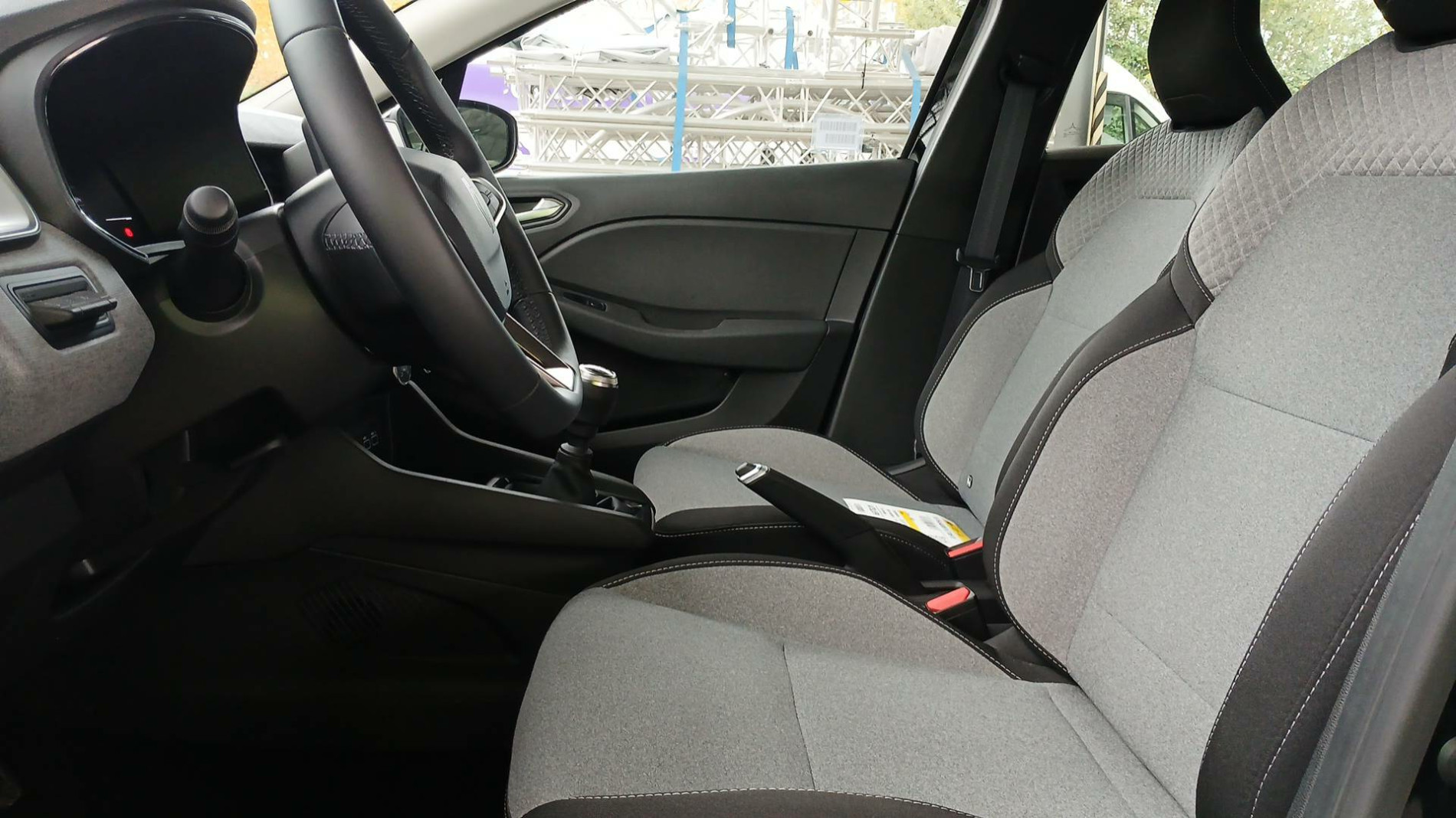 Vente en ligne Renault Clio 5 Clio Blue dCi 100 ch GSR2 au prix de 18 999 €