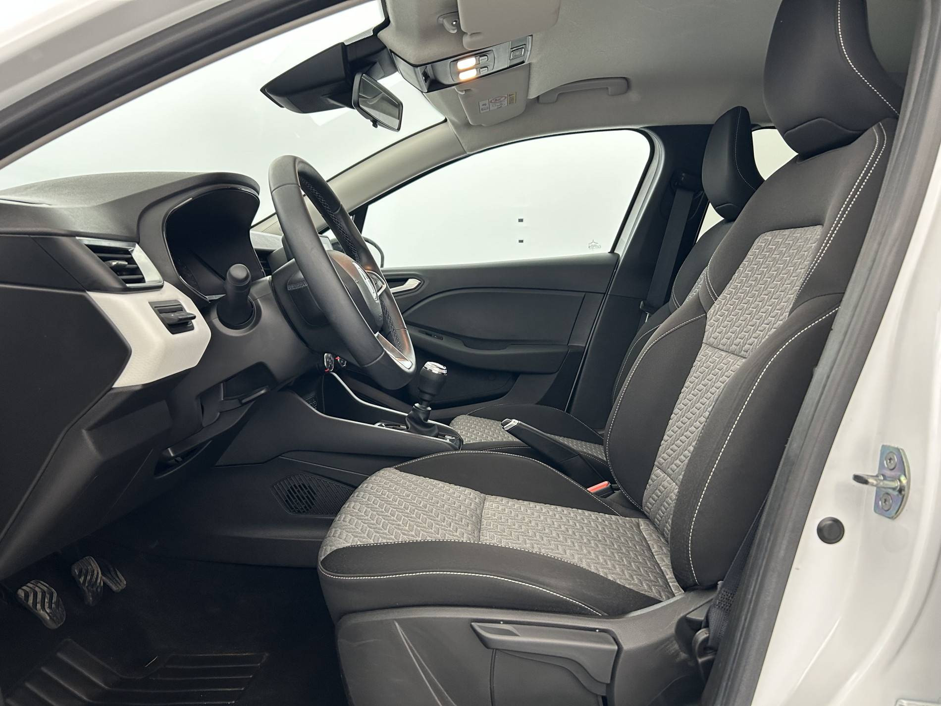 Vente en ligne Renault Clio 5 Clio TCe 90 au prix de 14 990 €