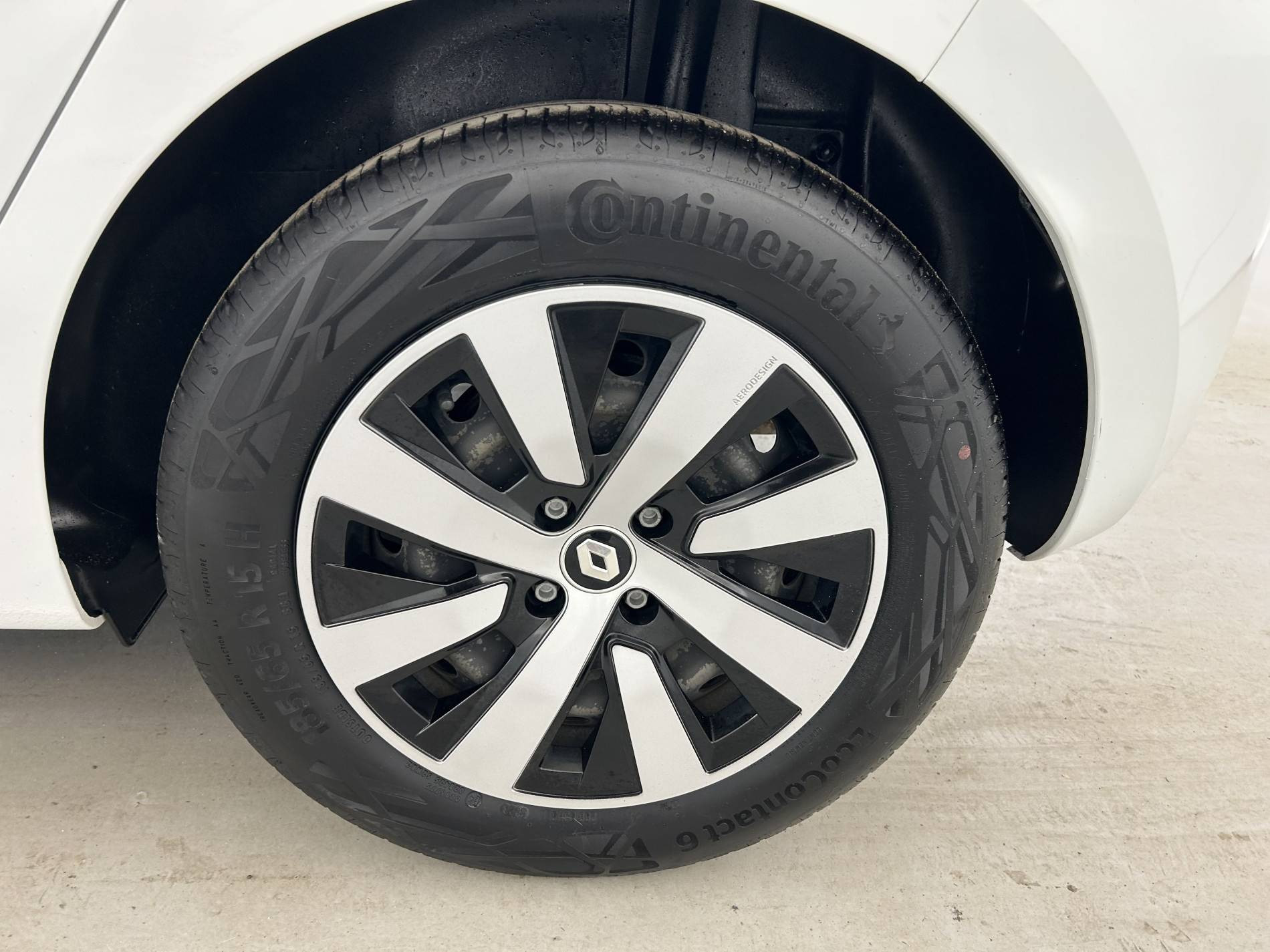 Vente en ligne Renault Clio 5 Clio TCe 90 au prix de 14 890 €