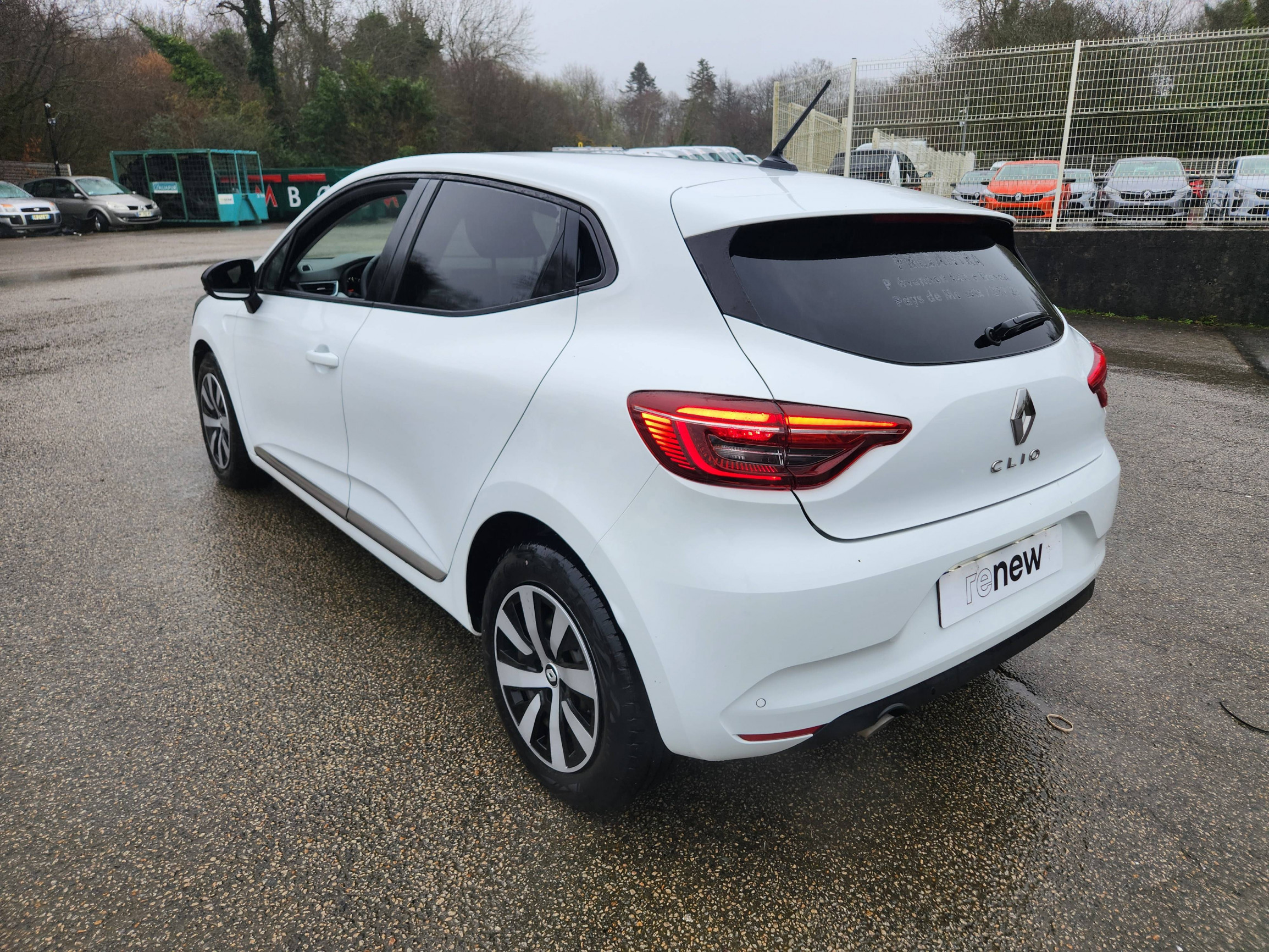 Vente en ligne Renault Clio 5 Clio TCe 90 au prix de 14 490 €