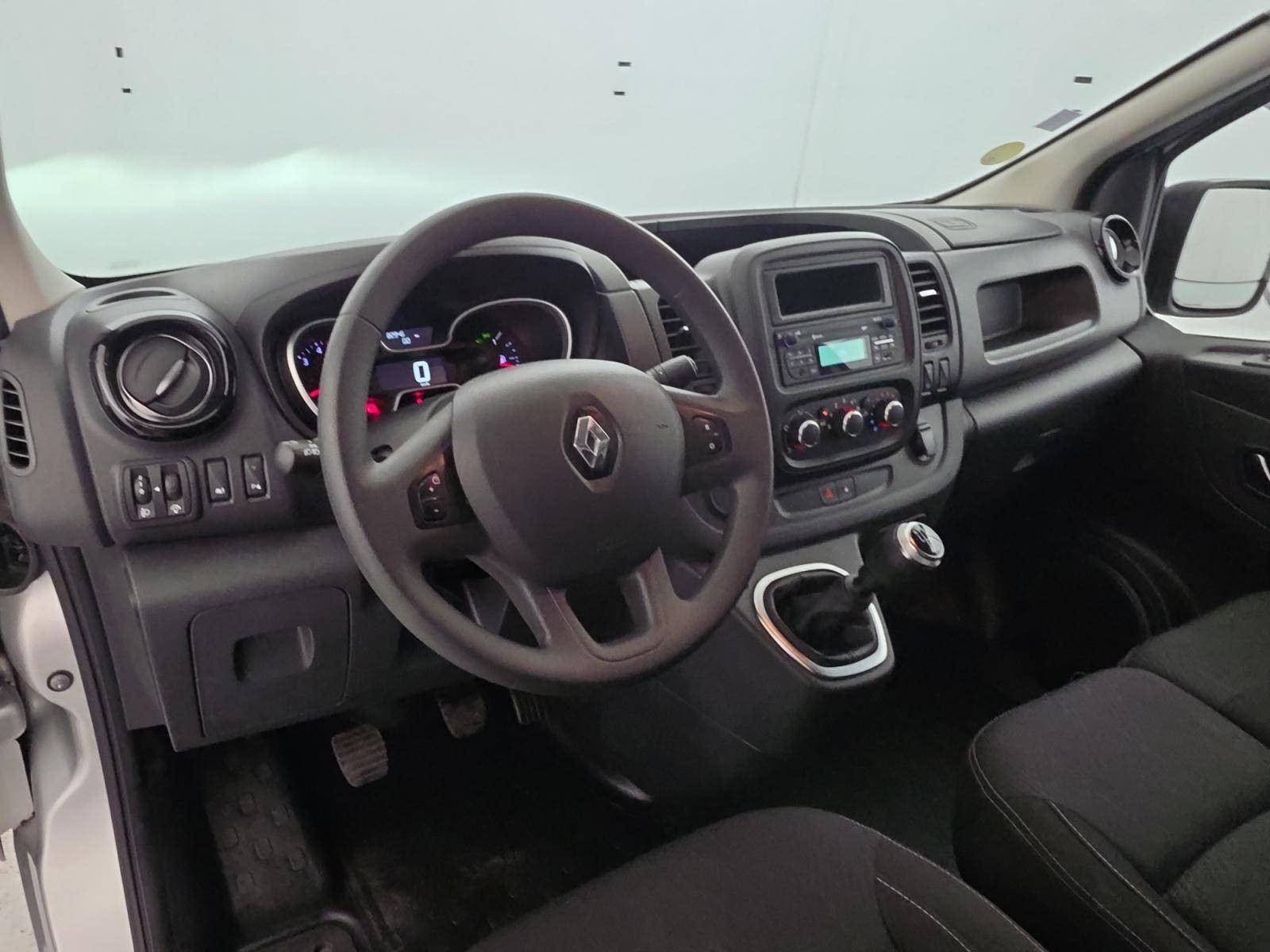 Vente en ligne Renault Trafic 3 Fourgon TRAFIC FGN L1H1 1000 KG DCI 120 au prix de 17 990 €