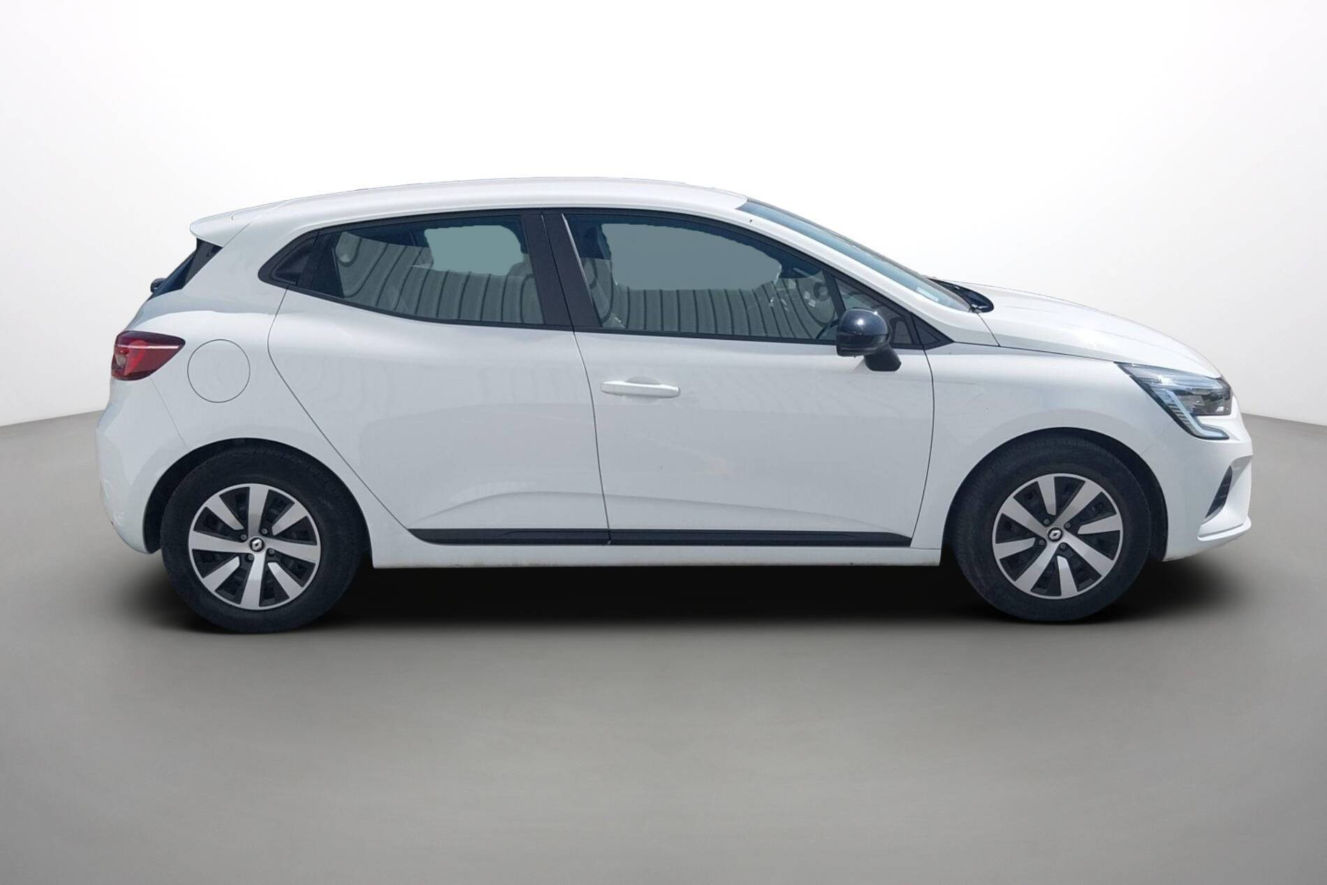 Vente en ligne Renault Clio 5 Clio E-Tech full hybrid 145 au prix de 16 490 €