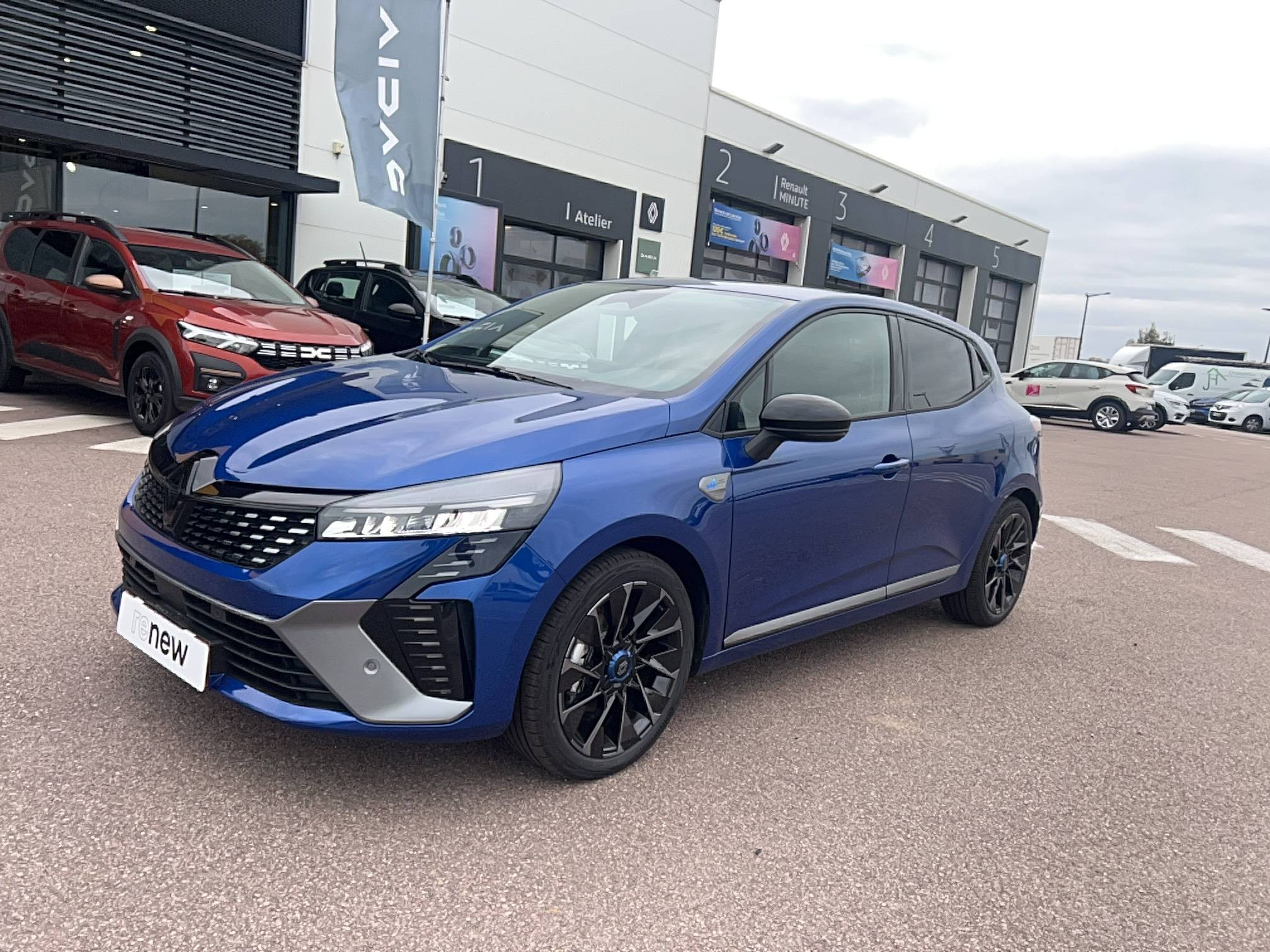 Vente en ligne Renault Clio 5 Clio E-Tech full hybrid 145 ch GSR2 au prix de 22 991 €