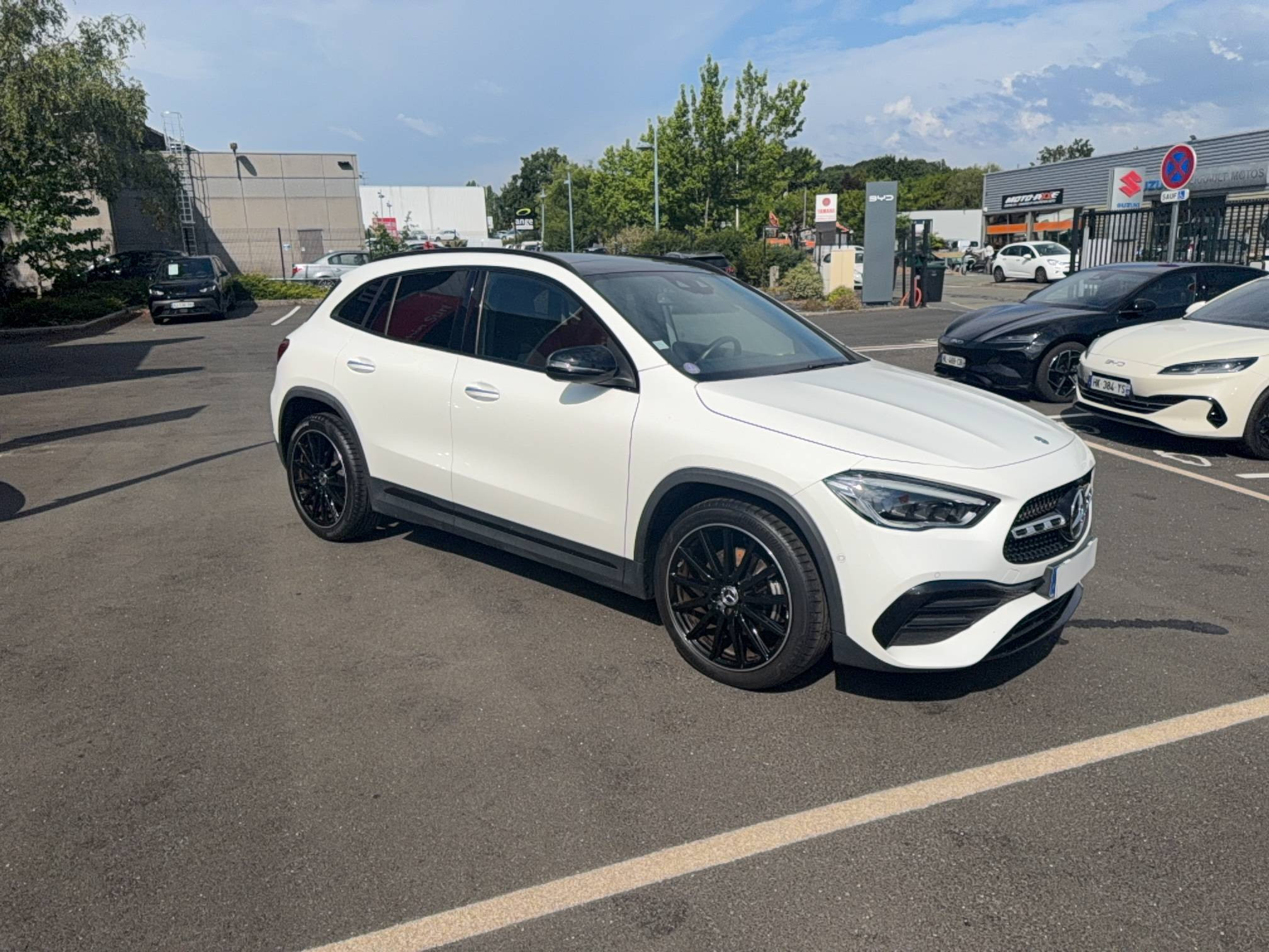 Vente en ligne Mercedes GLA  200 7G-DCT au prix de 31 990 €