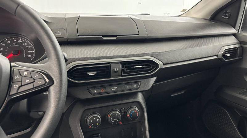Vente en ligne Dacia Sandero  ECO-G 100 au prix de 11 800 €