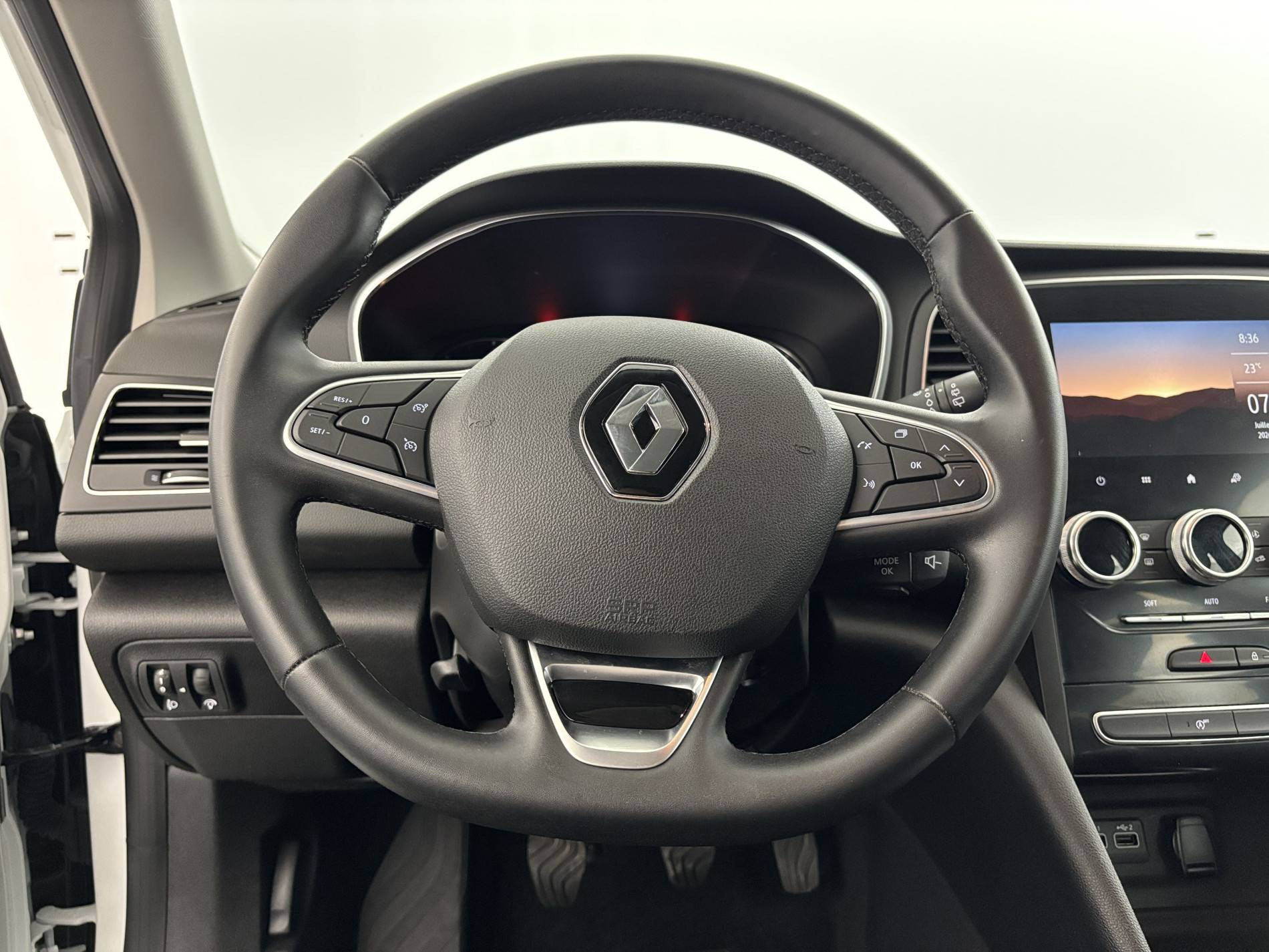 Vente en ligne Renault Megane 4  BLUE DCI 115 au prix de 14 990 €