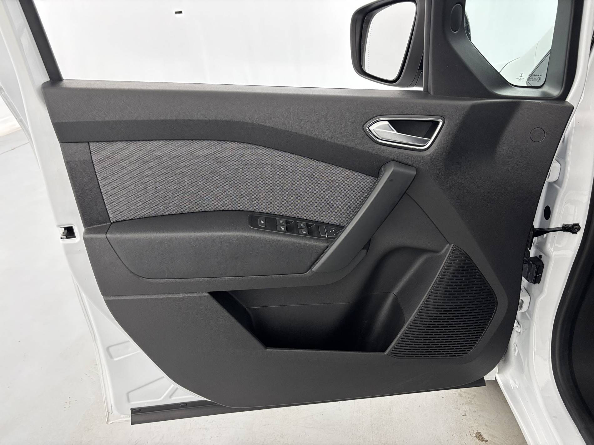 Vente en ligne Renault Kangoo  Blue dCi 95 au prix de 23 890 €