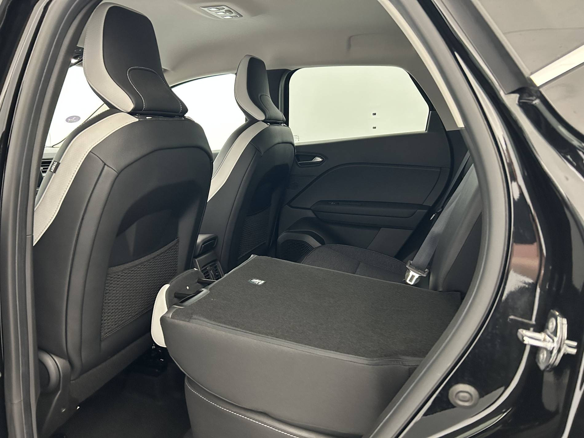 Vente en ligne Renault Captur  E-Tech 145 - 21 au prix de 19 790 €