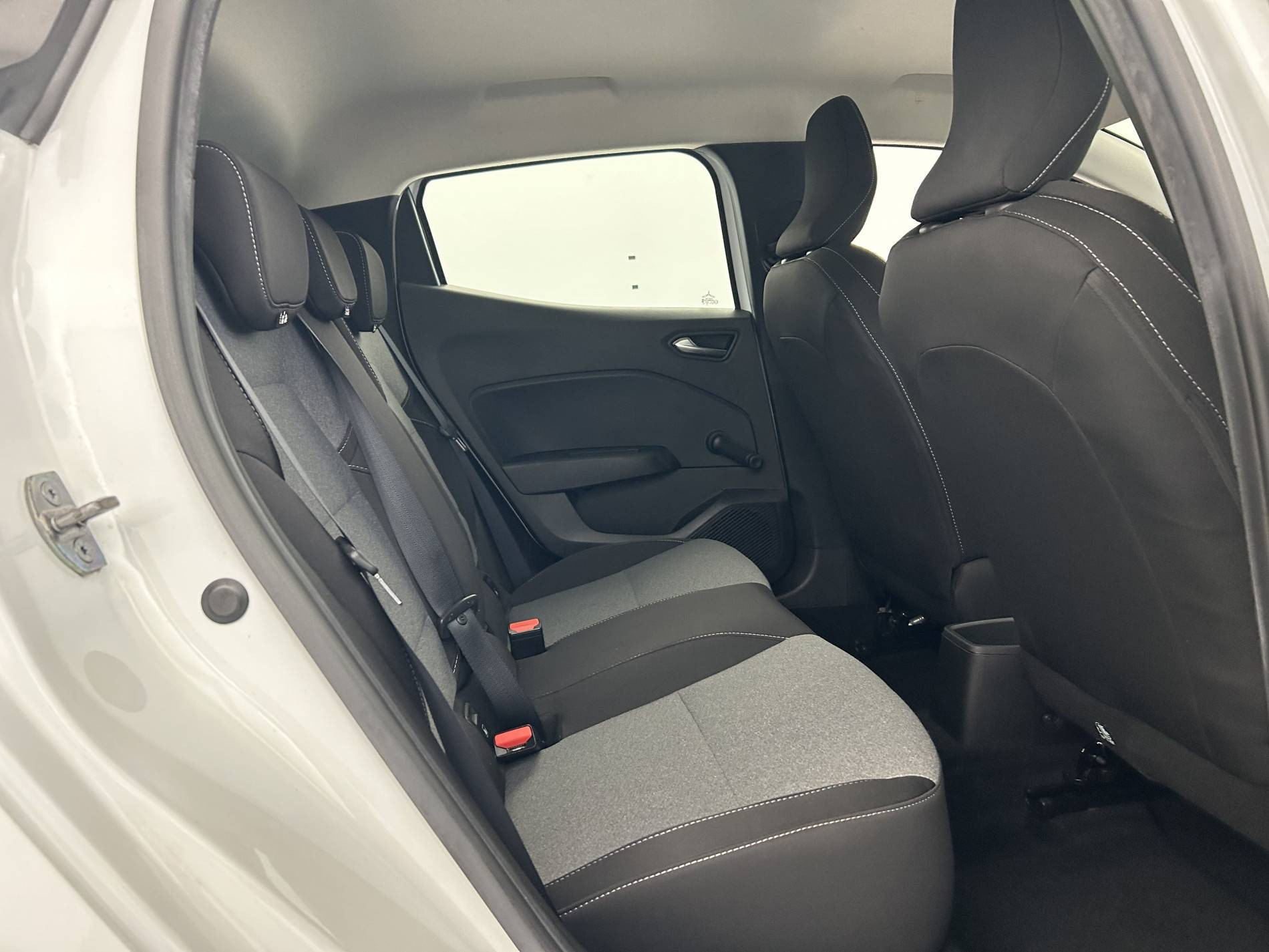 Vente en ligne Renault Clio 5 Clio Blue dCi 100 au prix de 14 990 €