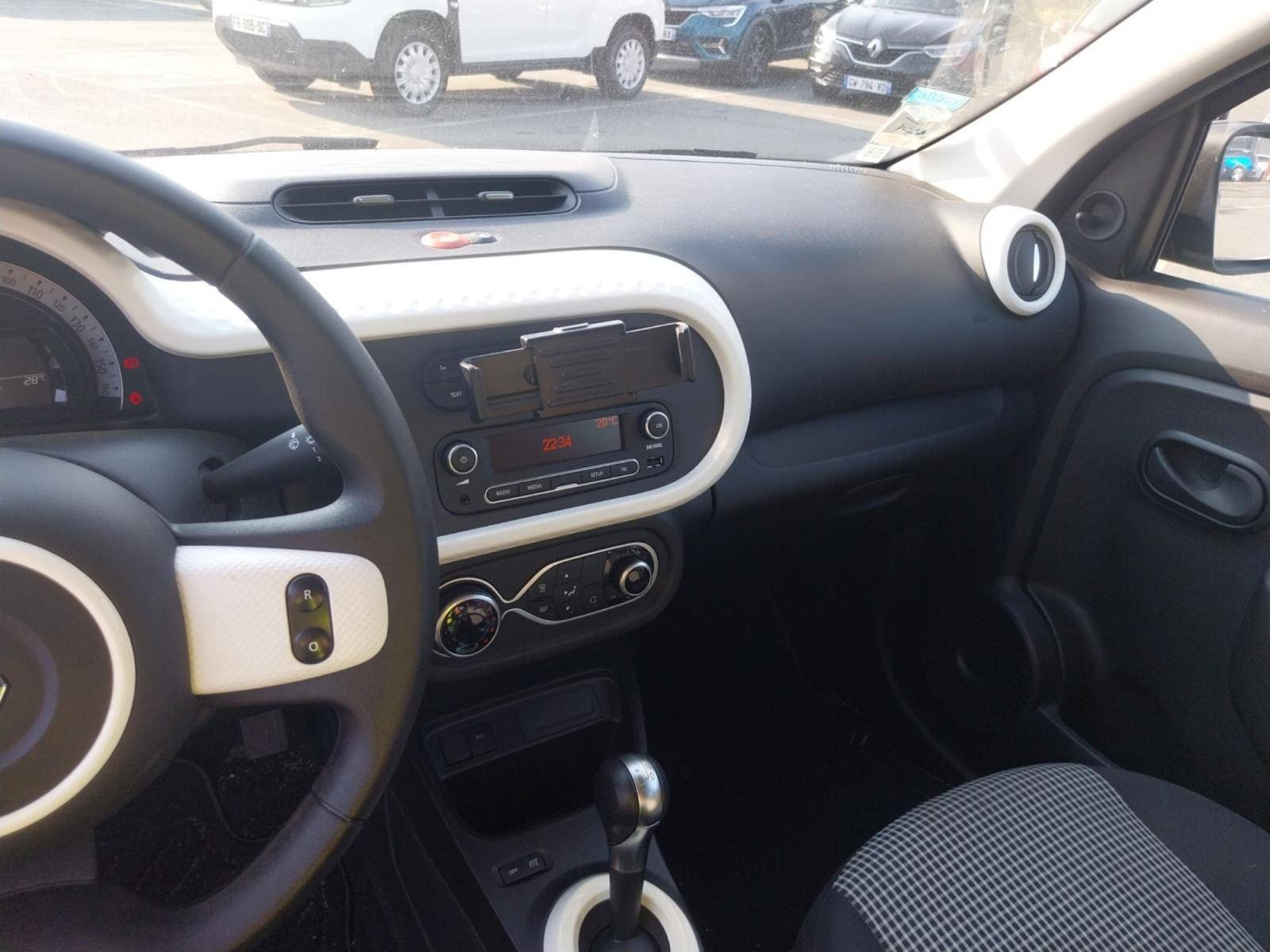 Vente en ligne Renault Twingo Electrique Twingo III E-Tech au prix de 13 890 €
