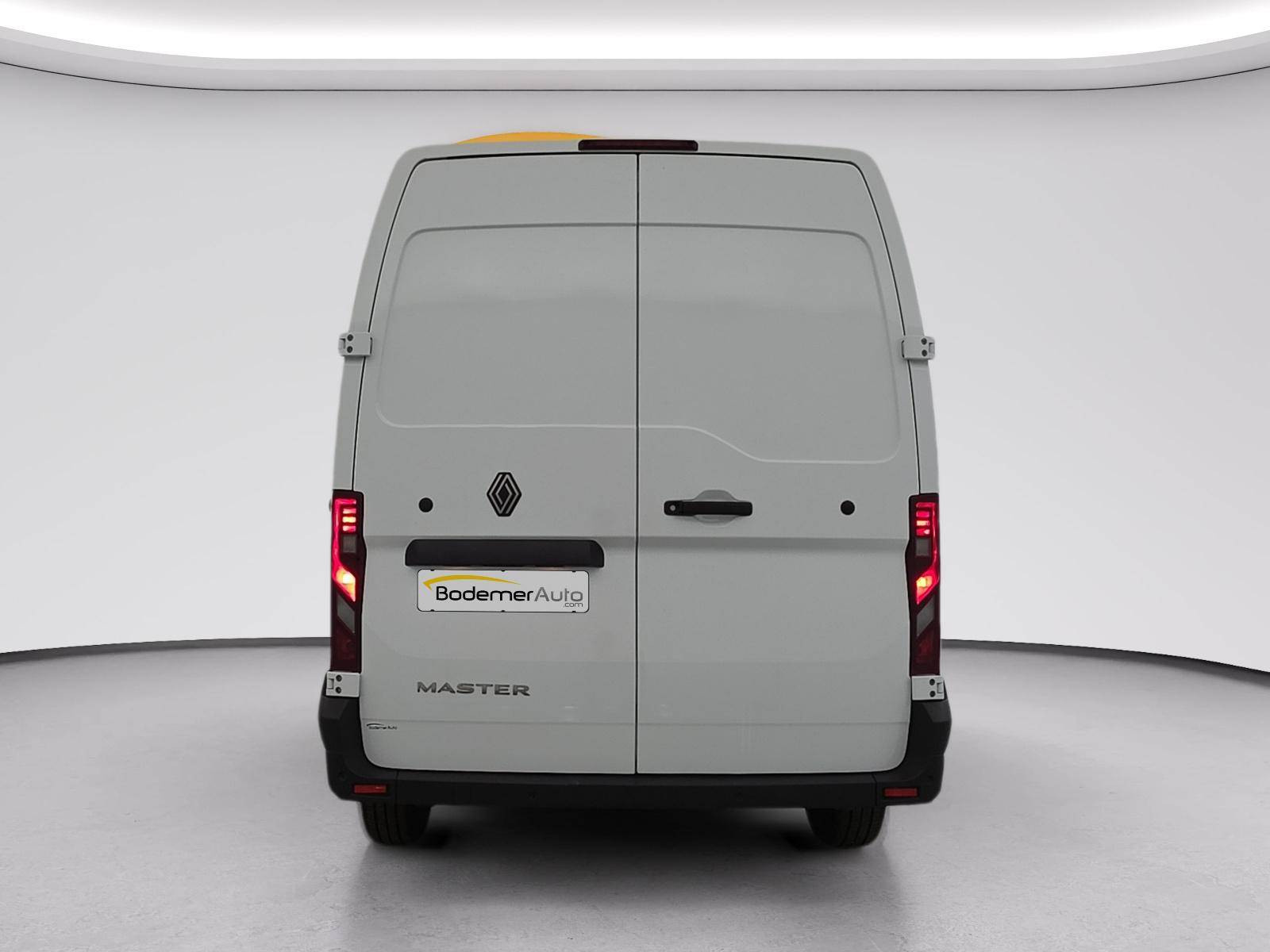 Vente en ligne Renault Master Fourgon MASTER FG BLUE DCI 130 L2H2 3T5 TR au prix de 28 490 €
