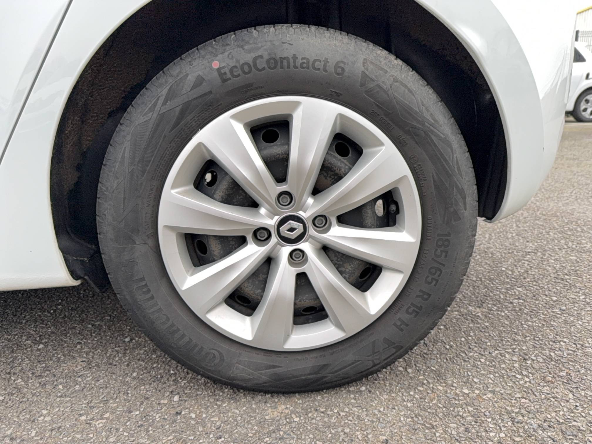 Vente en ligne Renault Clio 5 Clio SCe 65 au prix de 12 990 €