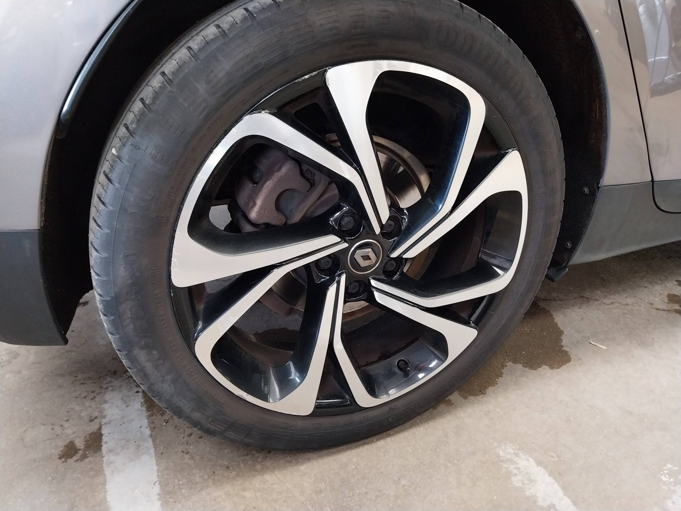 Vente en ligne Renault Scenic 4 Scenic Blue dCi 150 au prix de 14 990 €