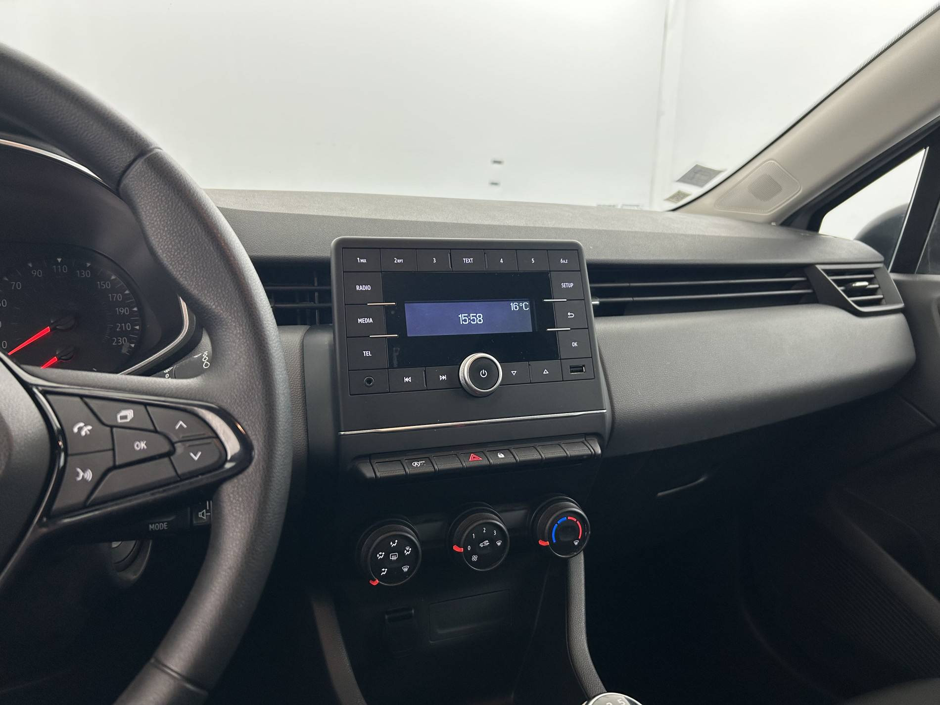 Vente en ligne Renault Clio 5 Clio SCe 75 au prix de 11 490 €